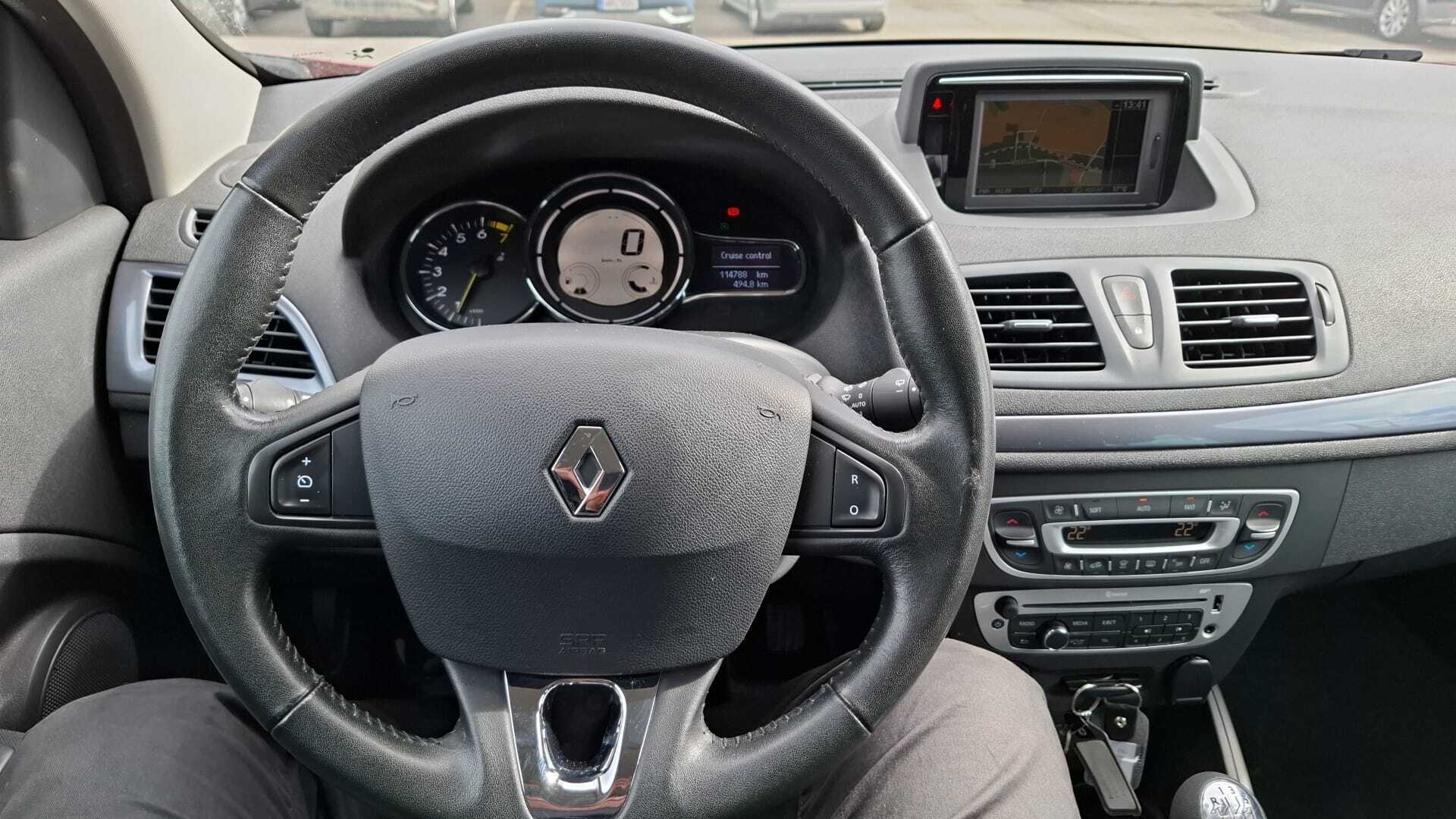RENAULT Megane 2015