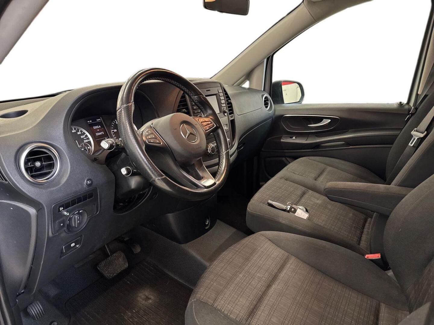 MERCEDES-BENZ Vito 2015