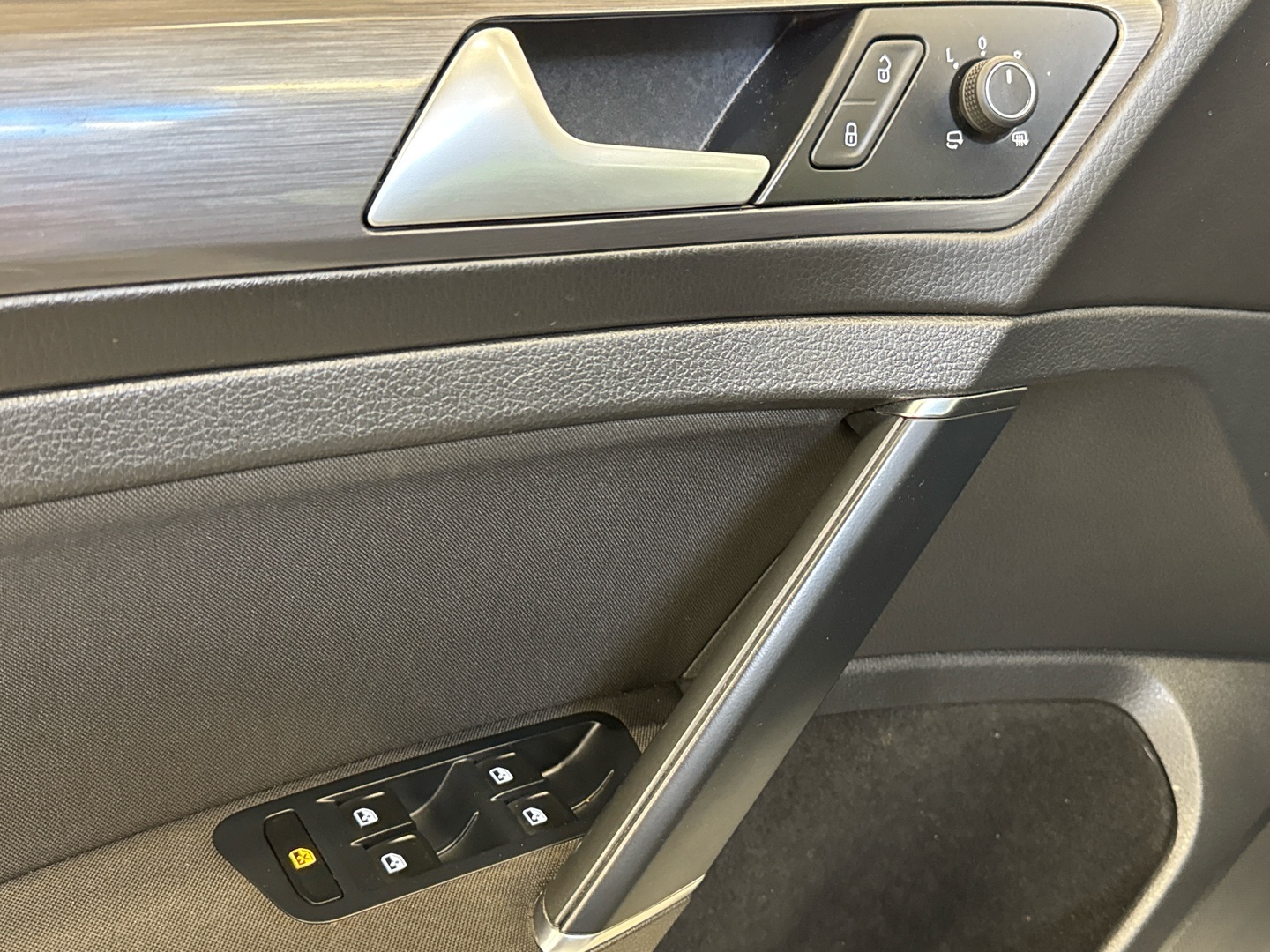 VOLKSWAGEN Golf 2018