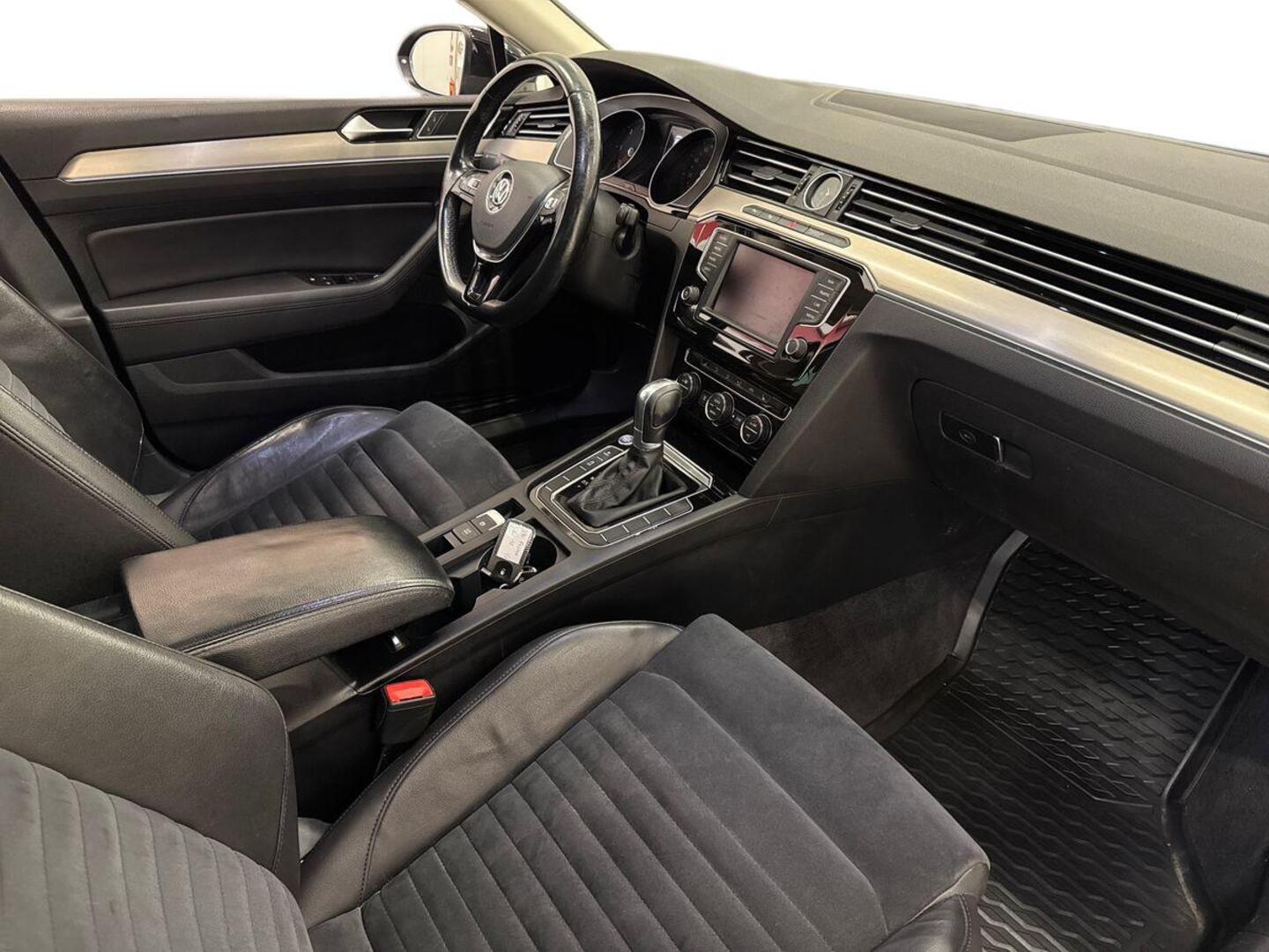 VOLKSWAGEN Passat 2015