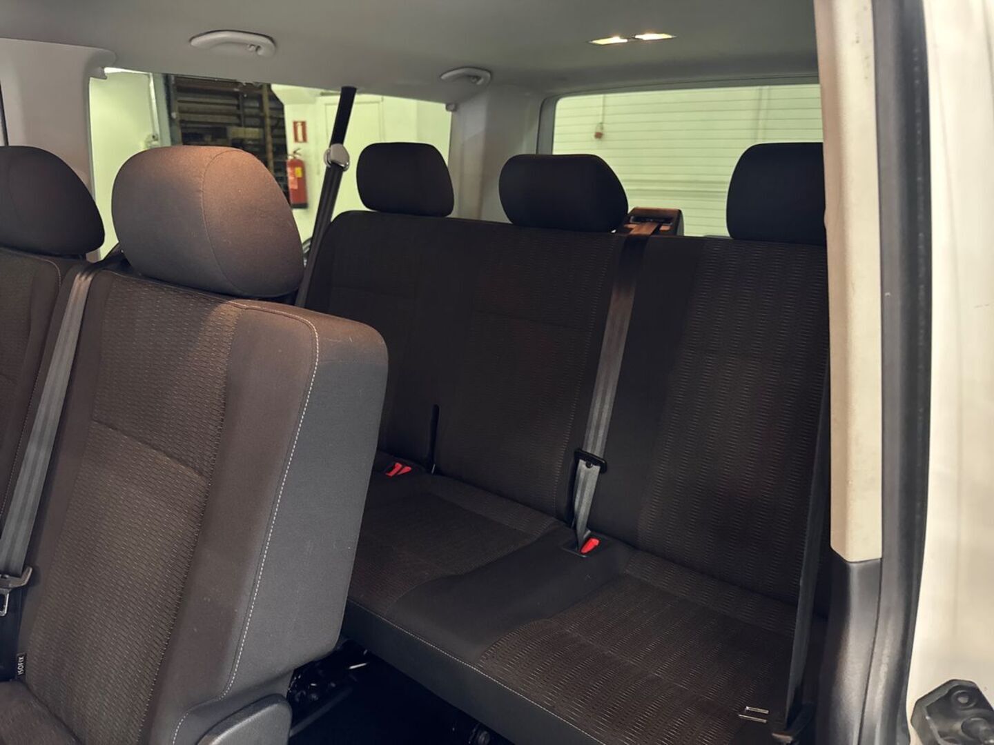 VOLKSWAGEN Caravelle 2016