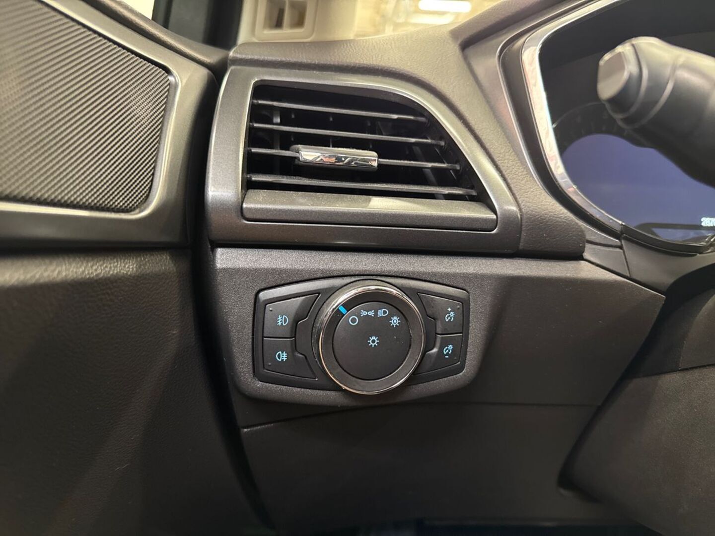 FORD Mondeo 17