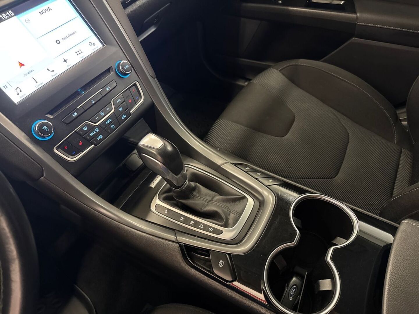 FORD Mondeo 26