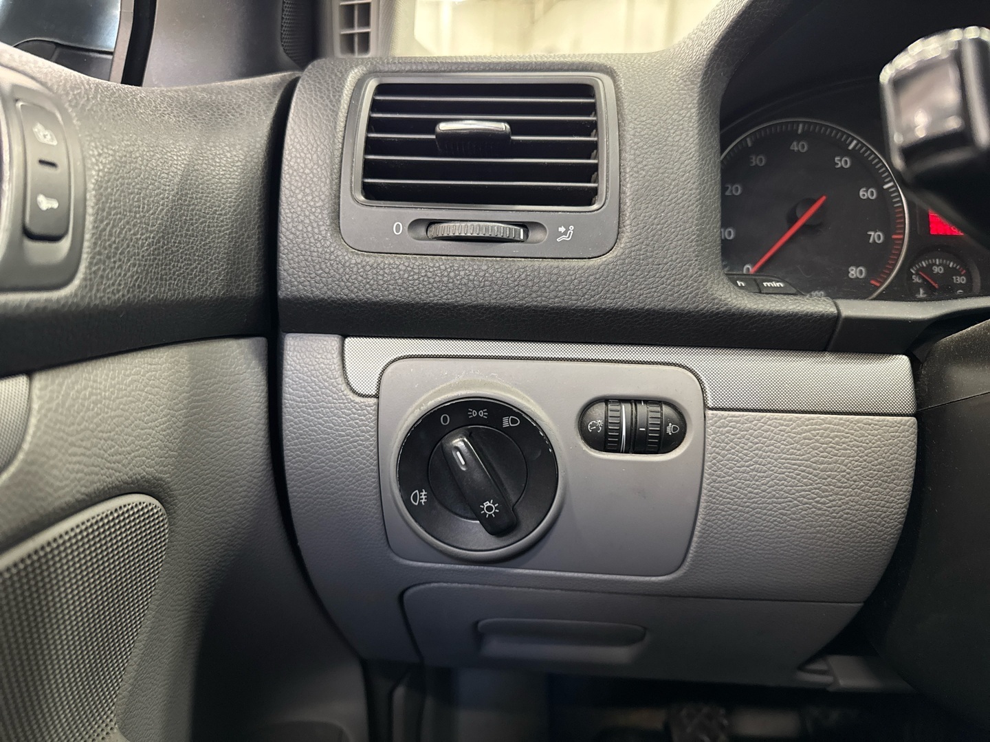 VOLKSWAGEN Jetta 2006