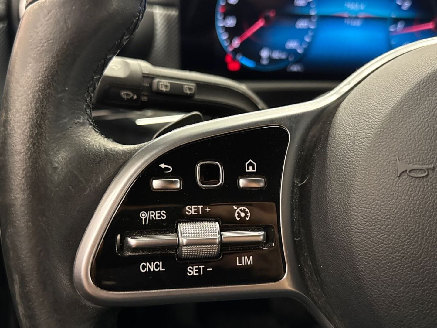 MERCEDES-BENZ CLA 2020