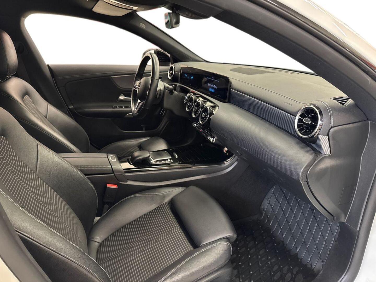 MERCEDES-BENZ CLA 2020