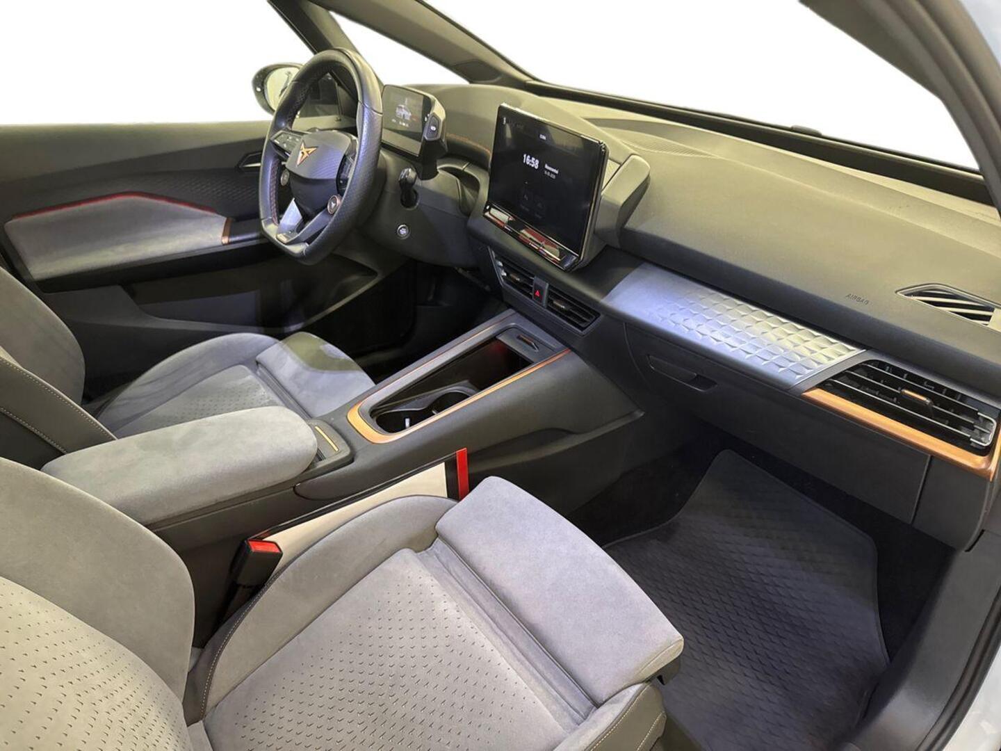 CUPRA Born 2023