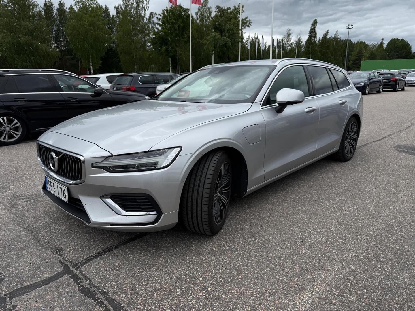 VOLVO V60 2022