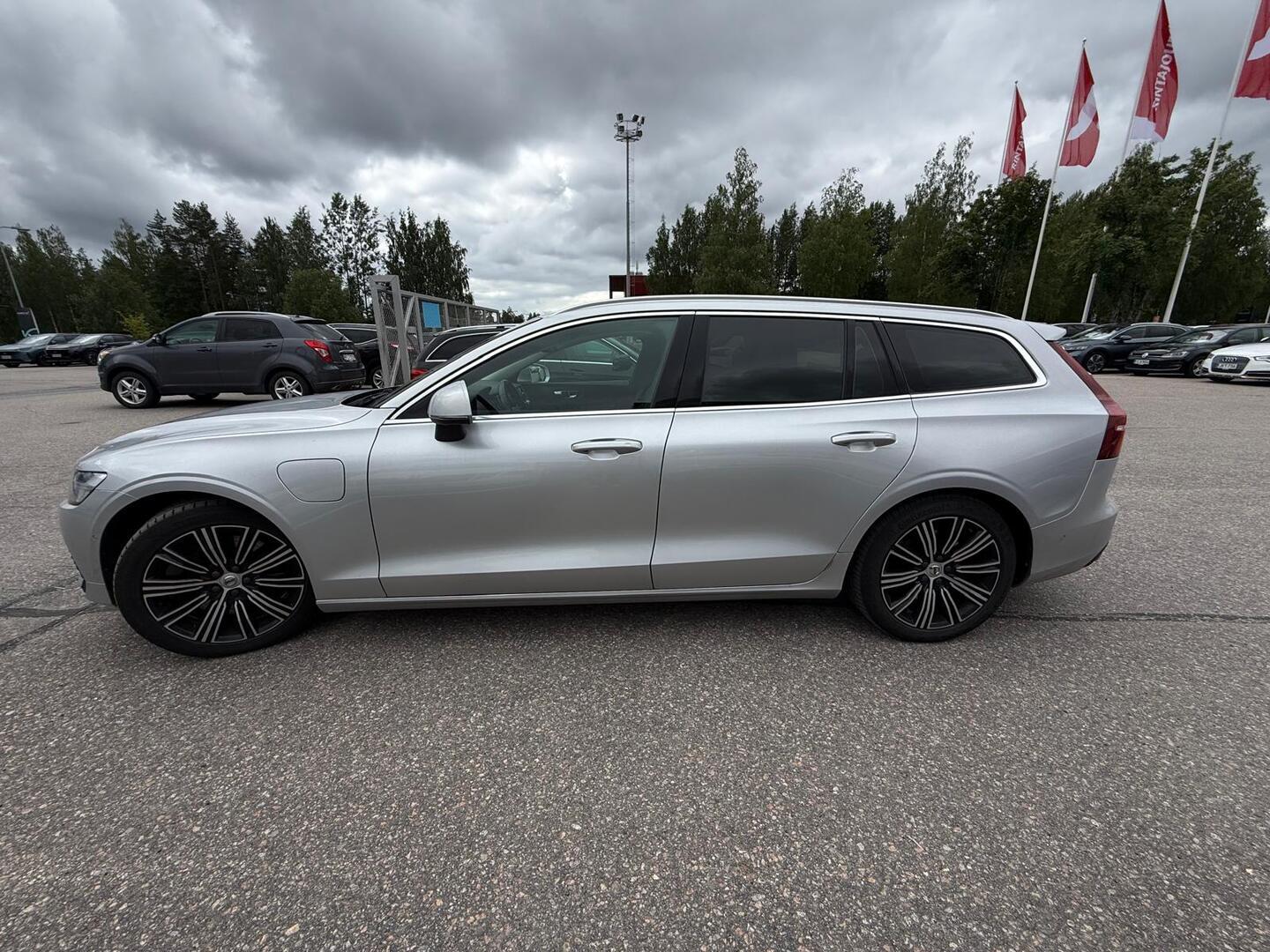 VOLVO V60 2022