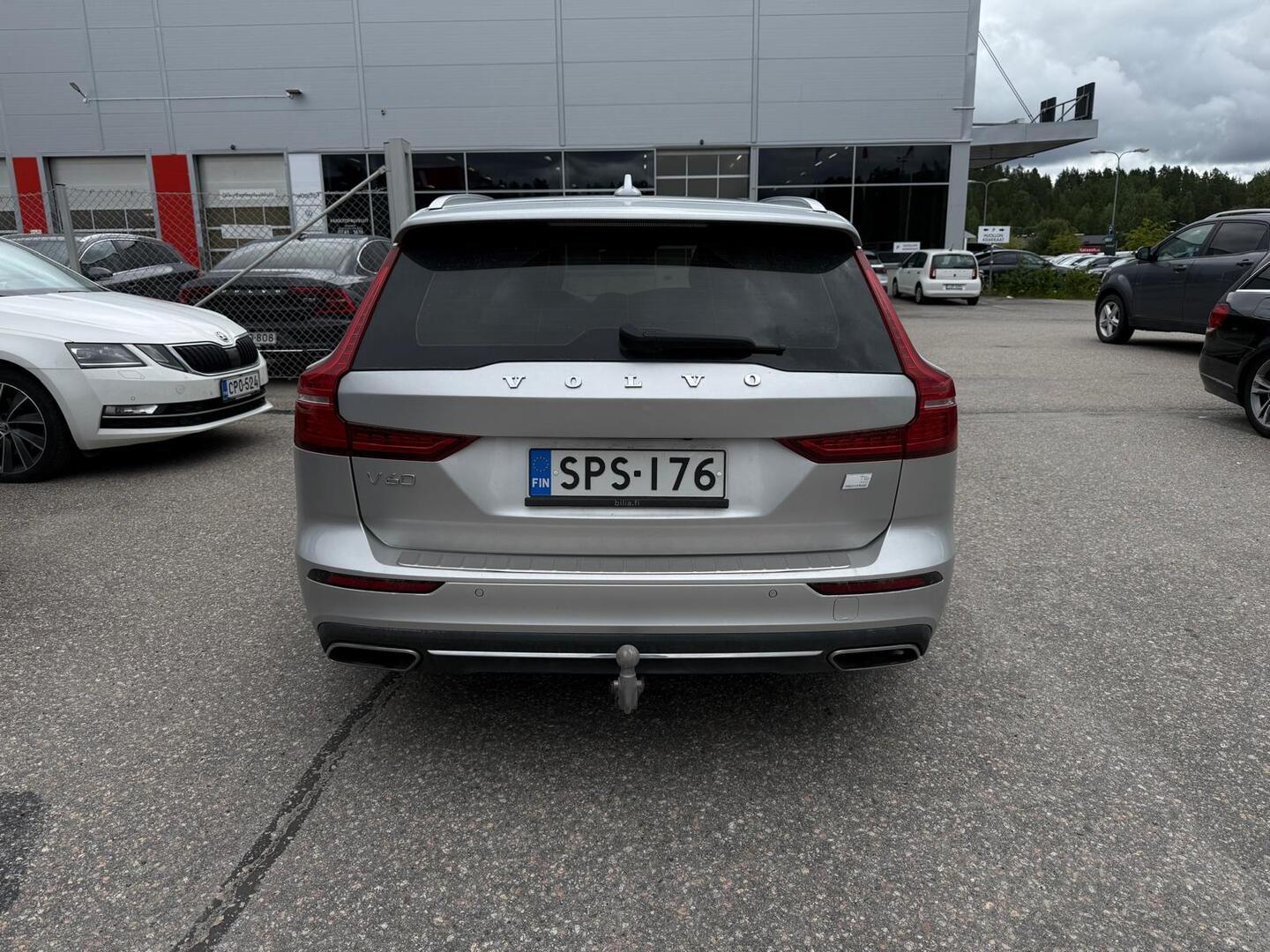 VOLVO V60 2022
