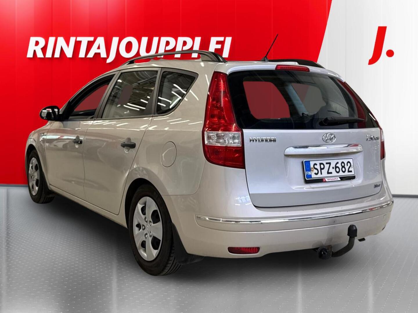 HYUNDAI i30 2010