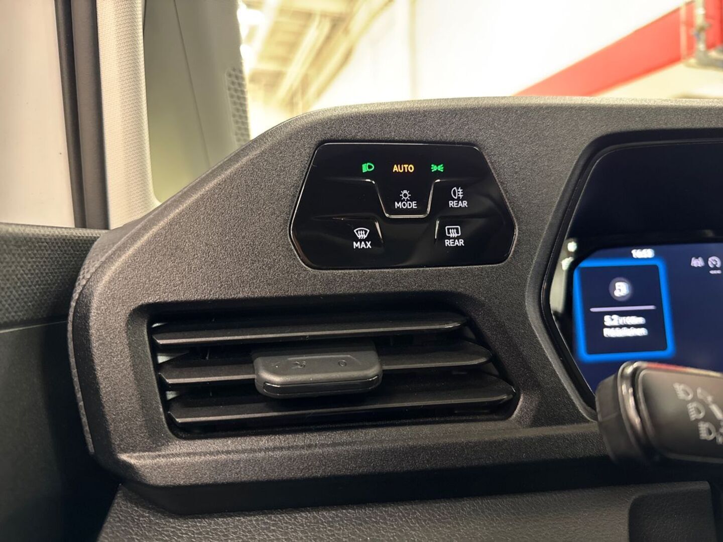 VOLKSWAGEN Caddy Maxi 14