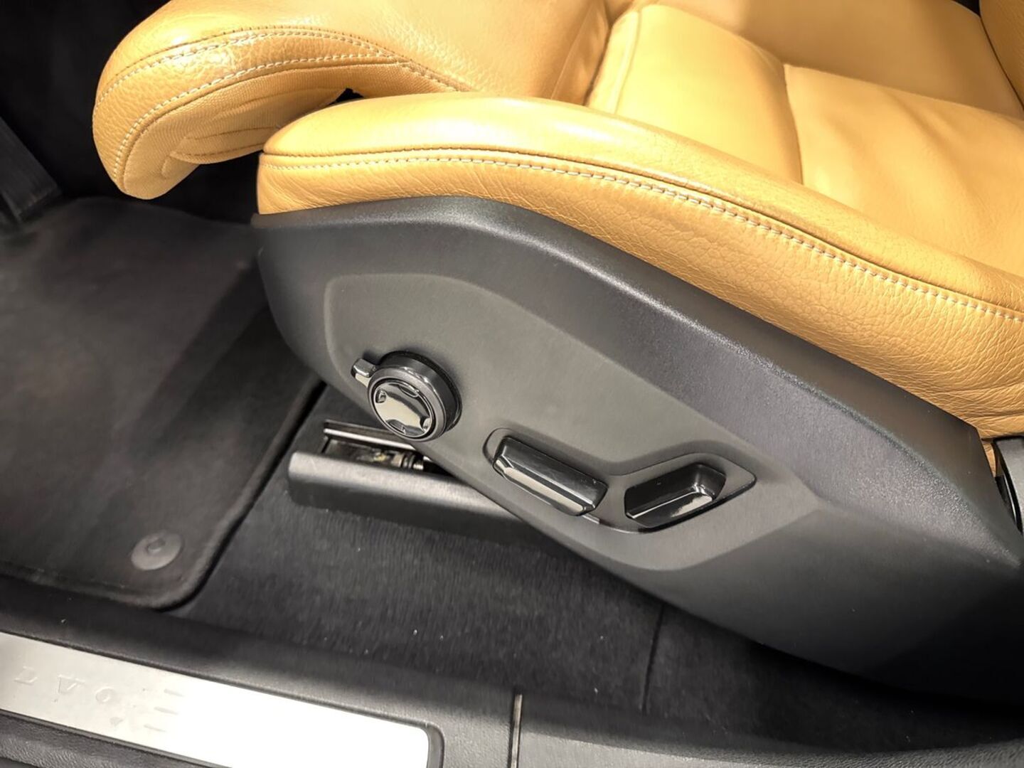 VOLVO XC60 17