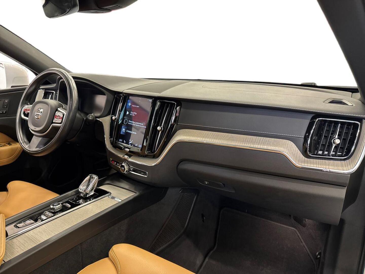VOLVO XC60 9