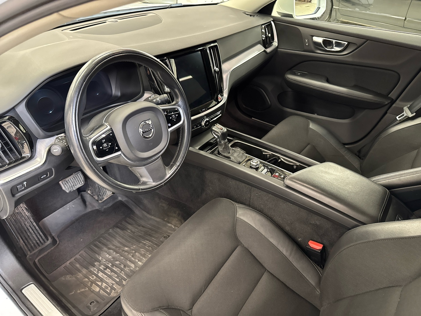 VOLVO V60 2019