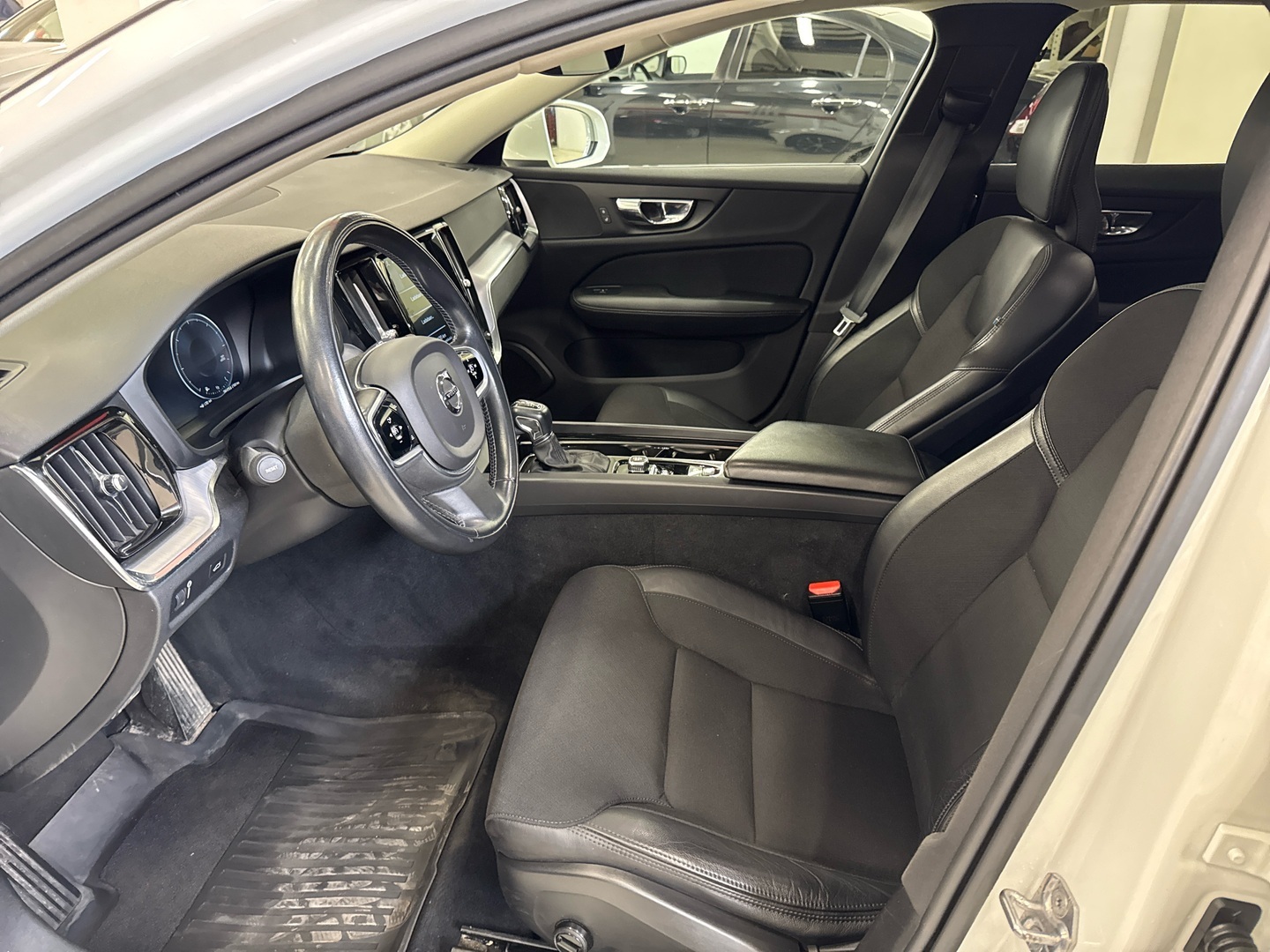 VOLVO V60 2019