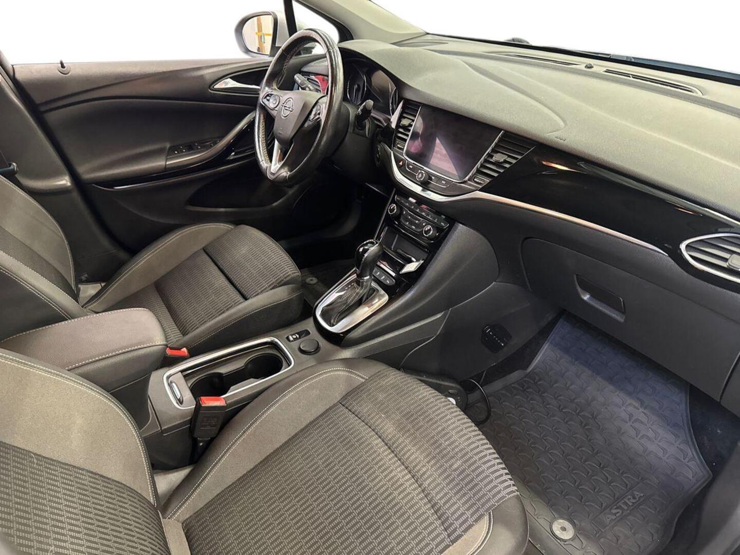 OPEL Astra 2020