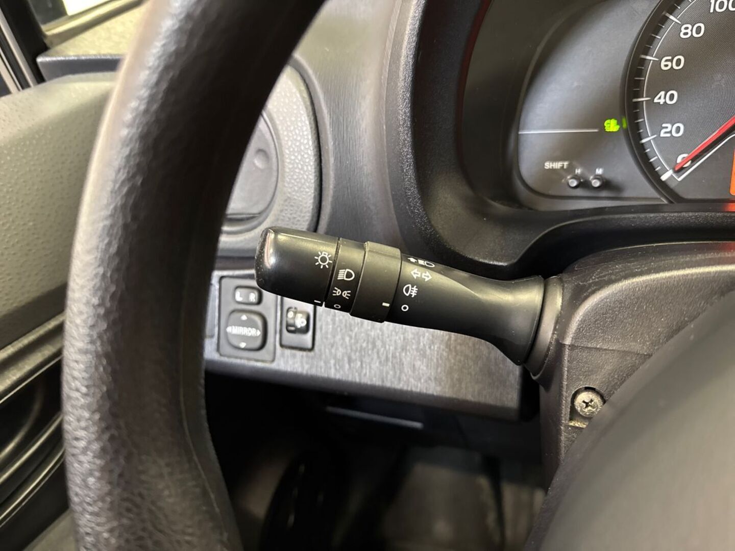 TOYOTA Yaris 2014