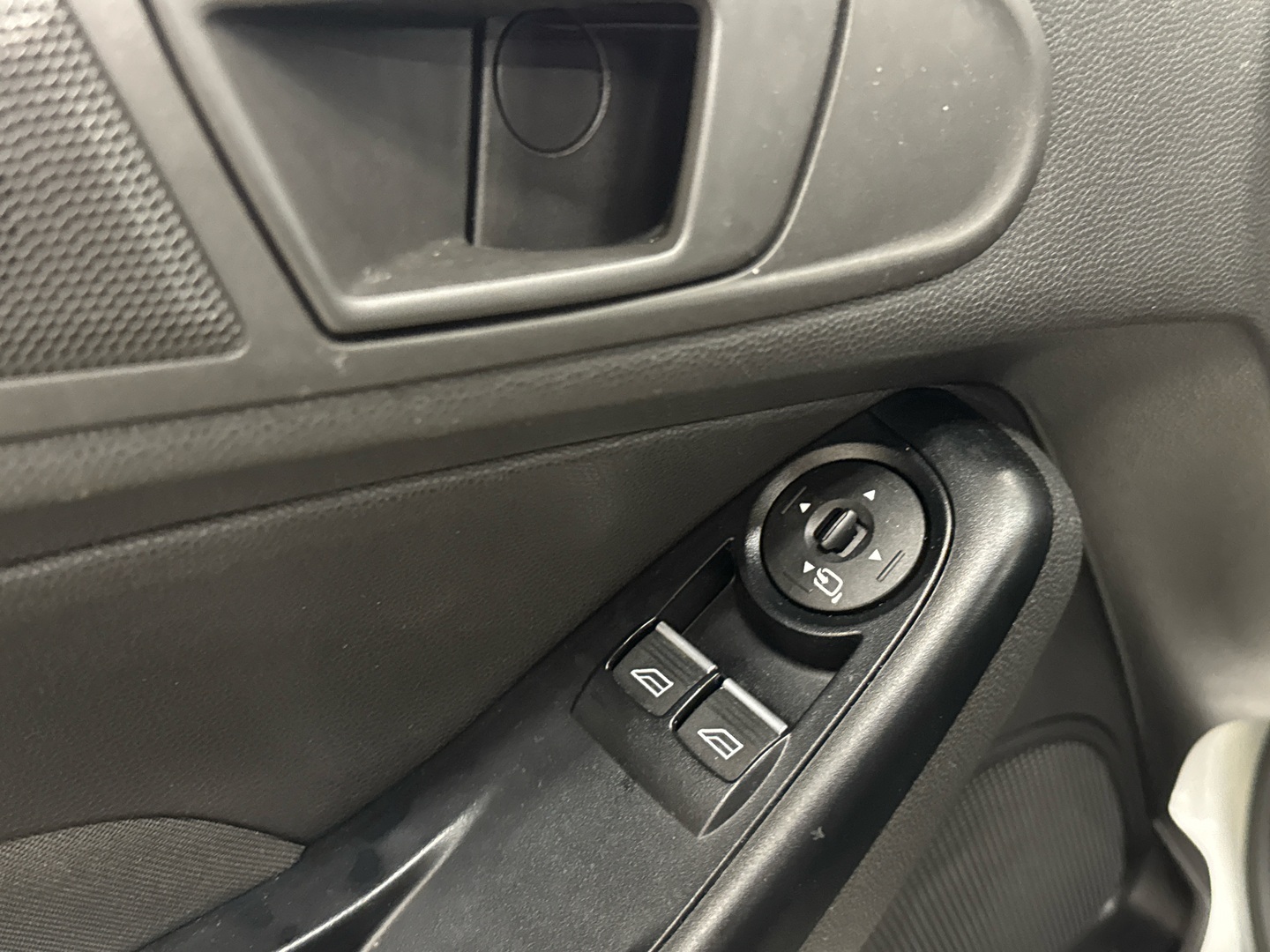 FORD Fiesta Van 2015