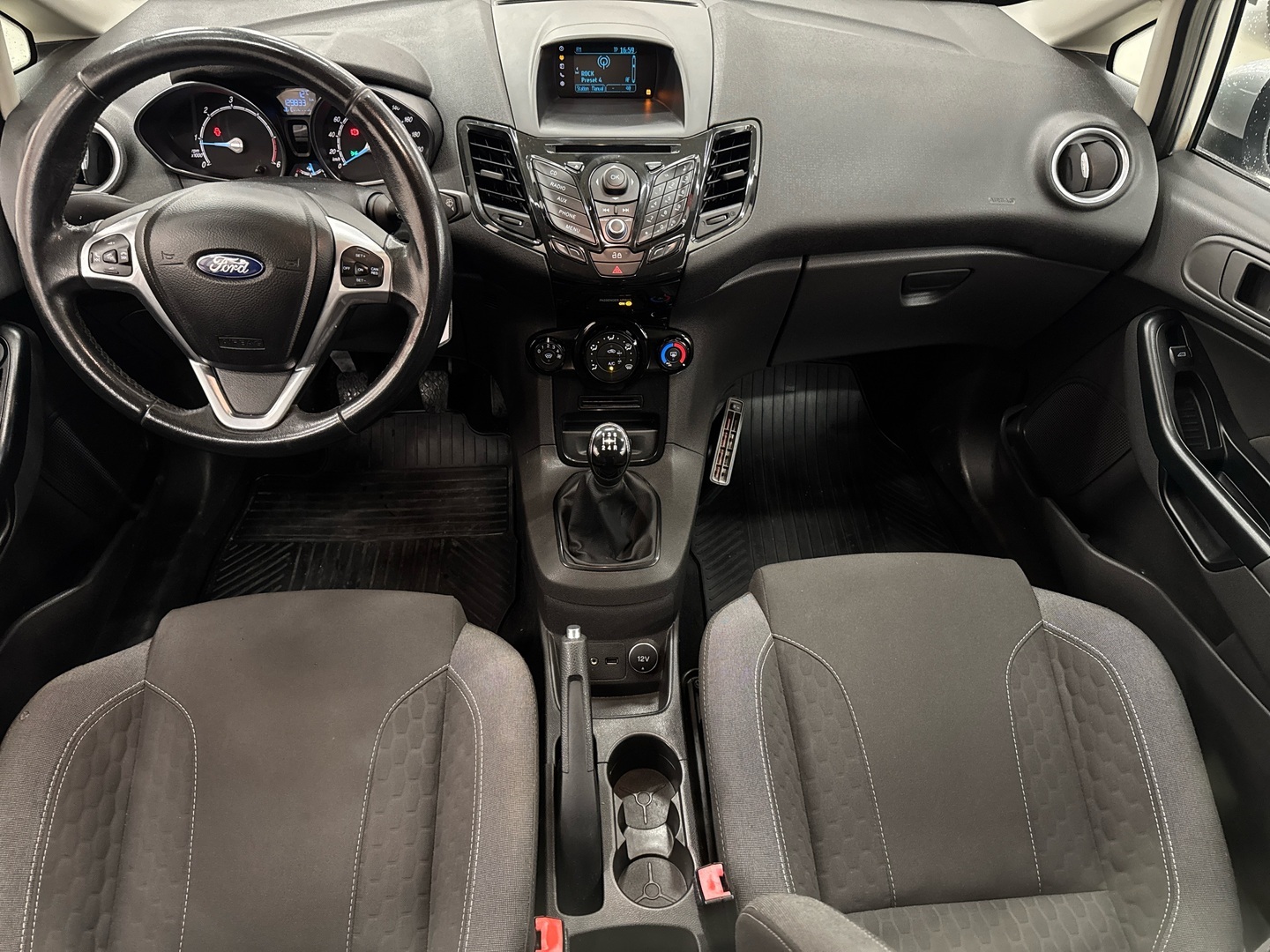 FORD Fiesta Van 2015