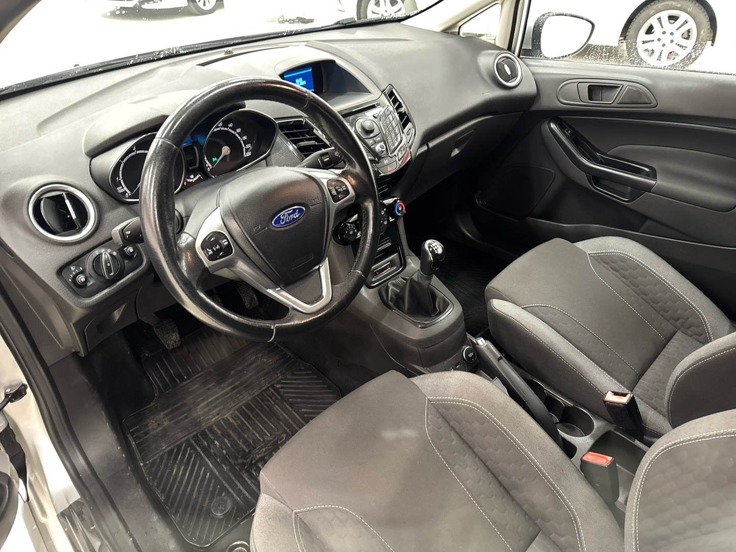 FORD Fiesta Van 2015