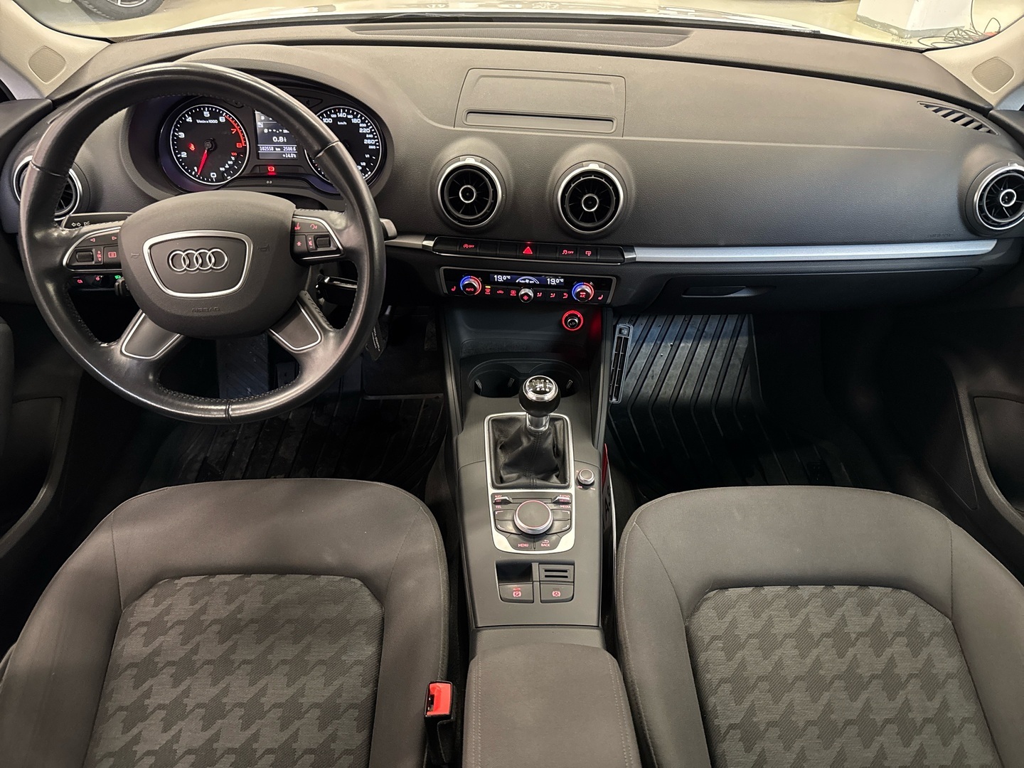 AUDI A3 2015
