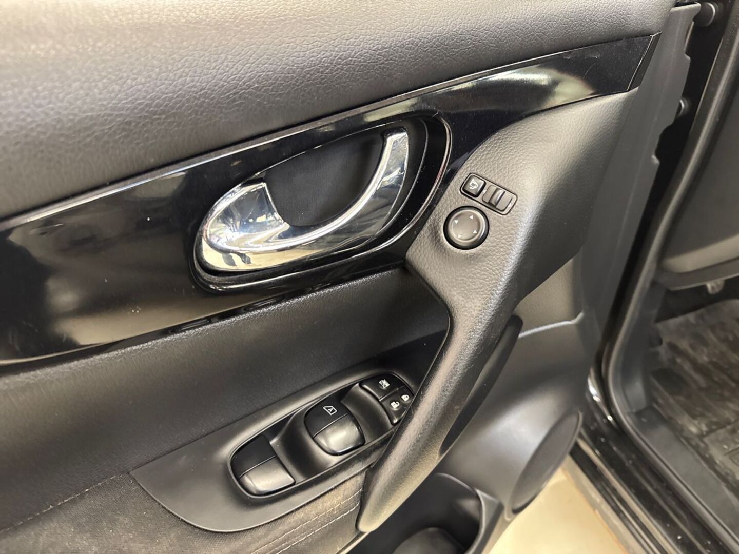 NISSAN Qashqai 15