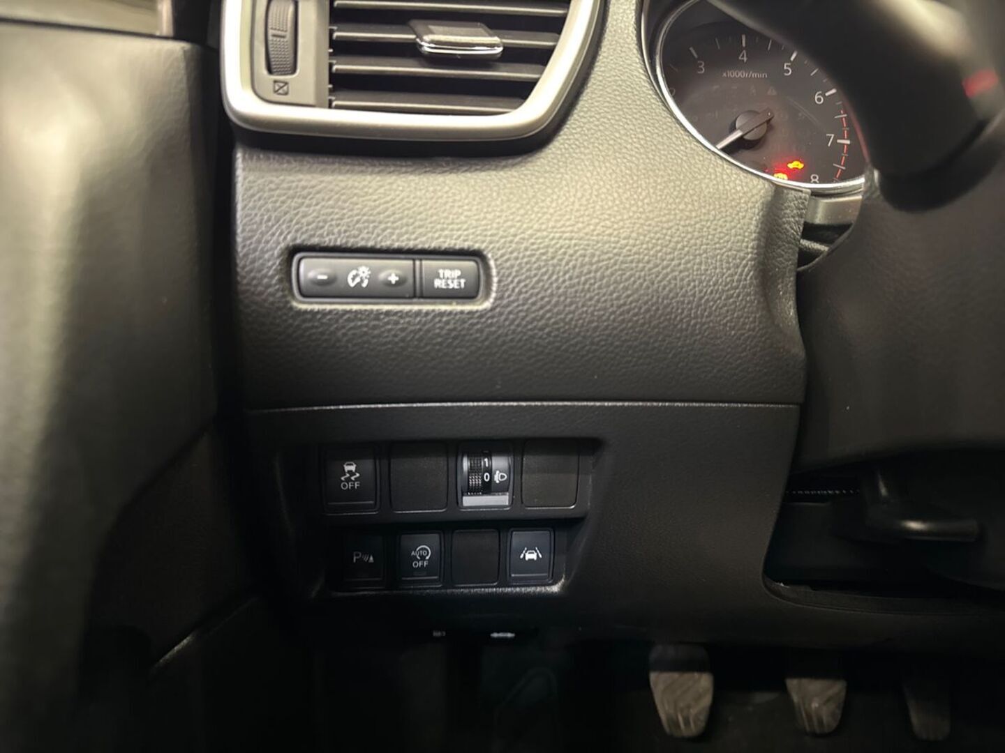NISSAN Qashqai 17