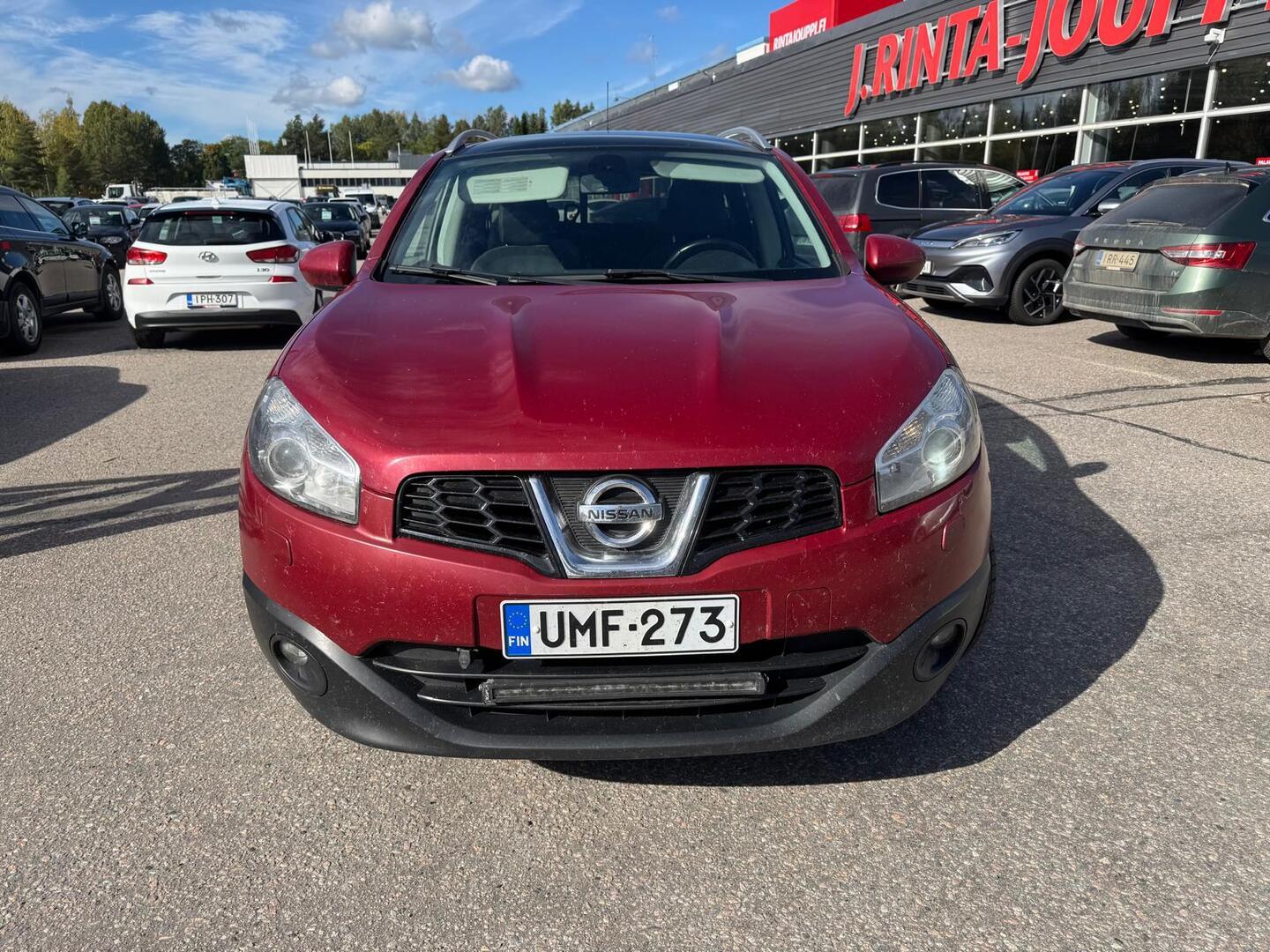NISSAN Qashqai+2 2010