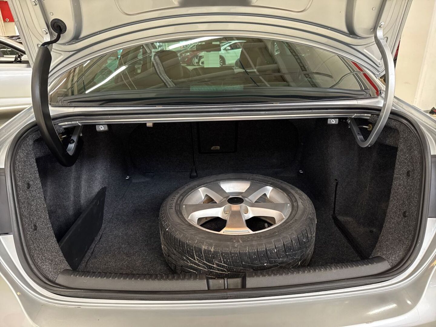VOLKSWAGEN Jetta 11