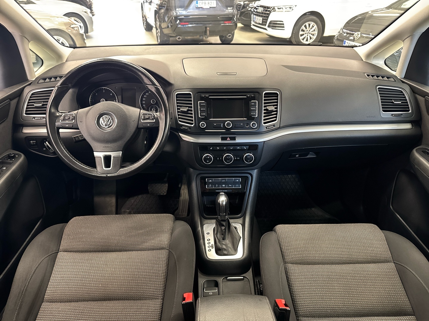 VOLKSWAGEN Sharan 2012