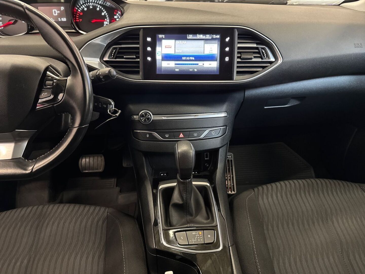 PEUGEOT 308 2017
