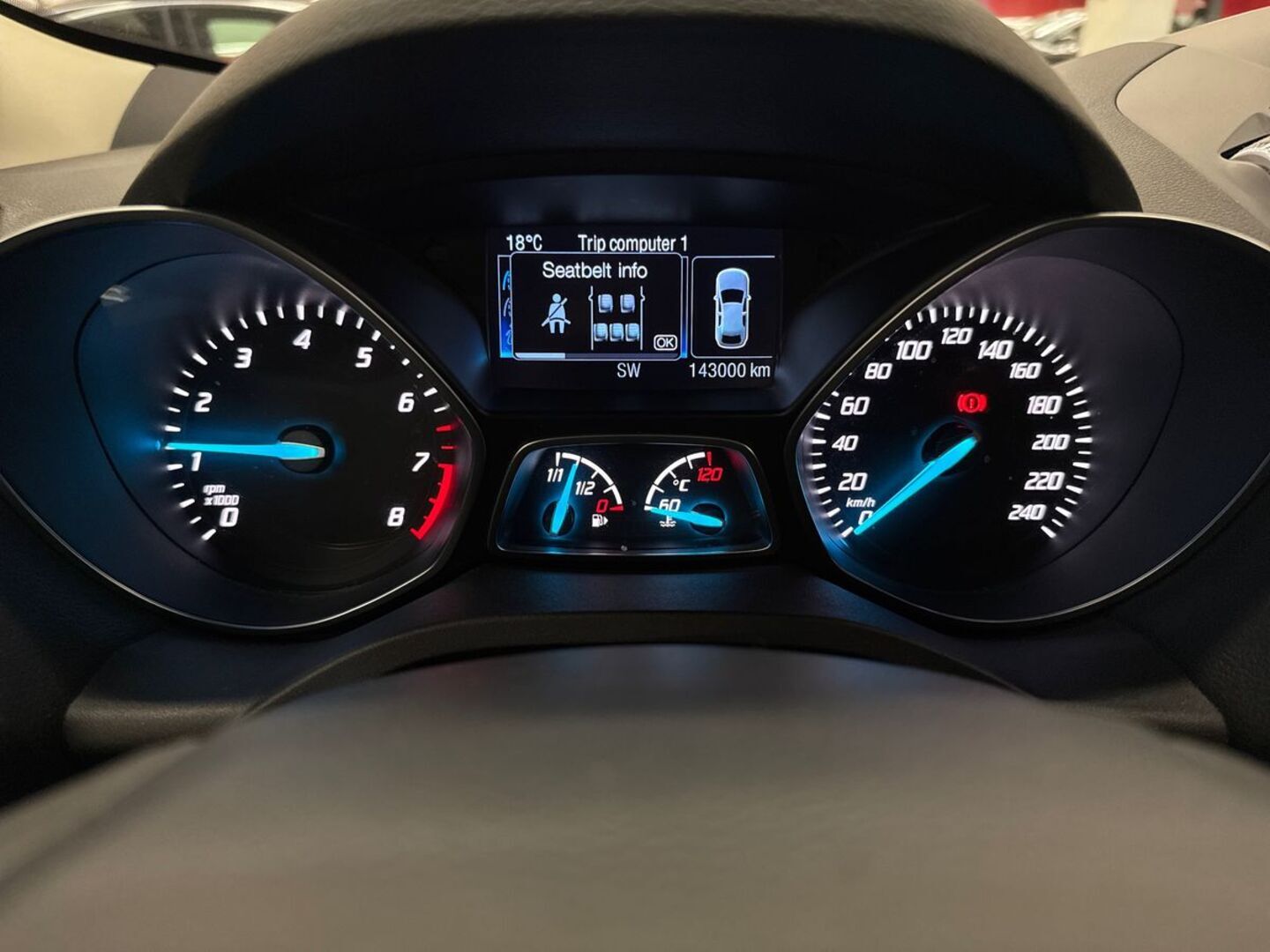 FORD Kuga 18