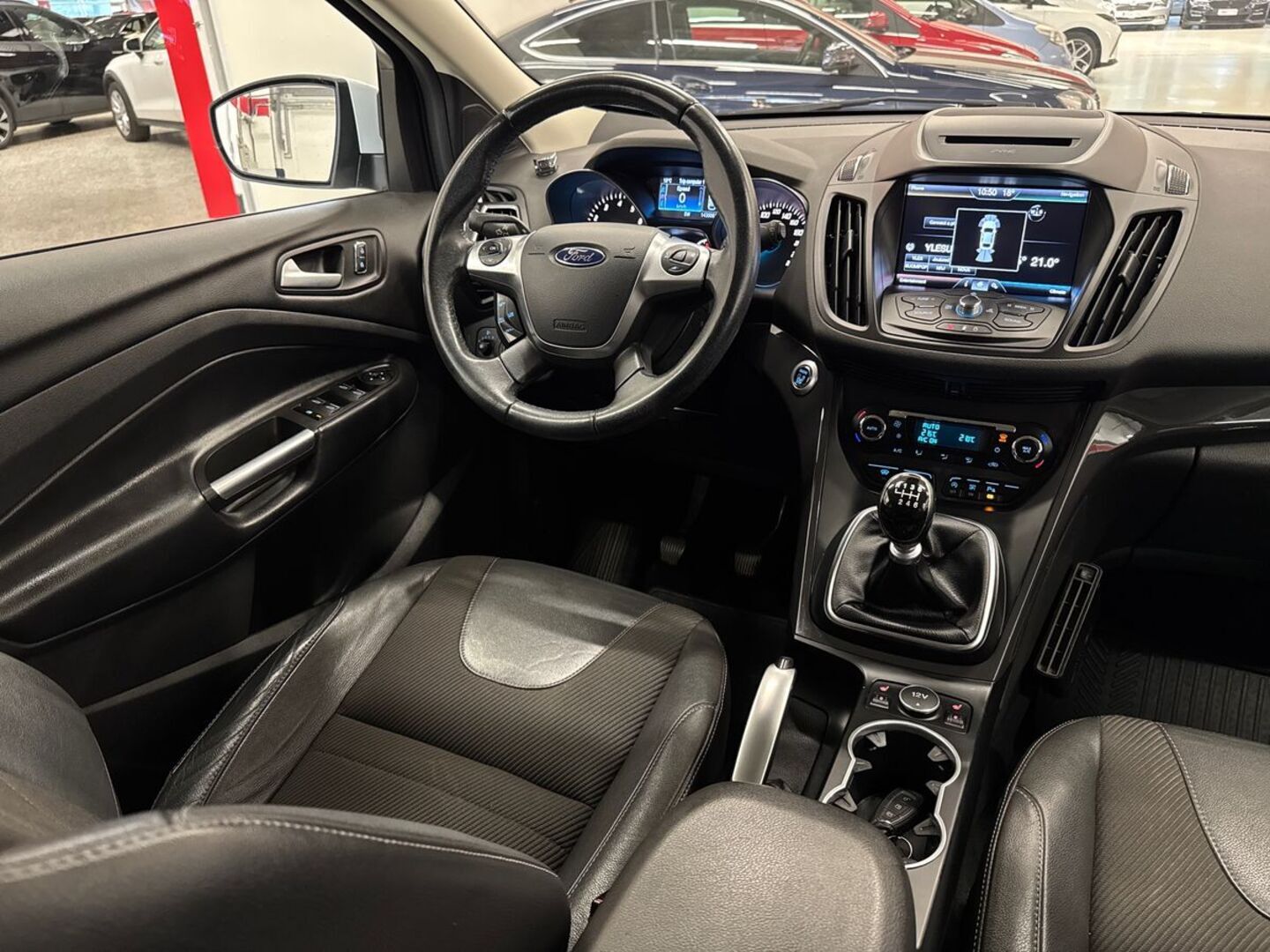FORD Kuga 28