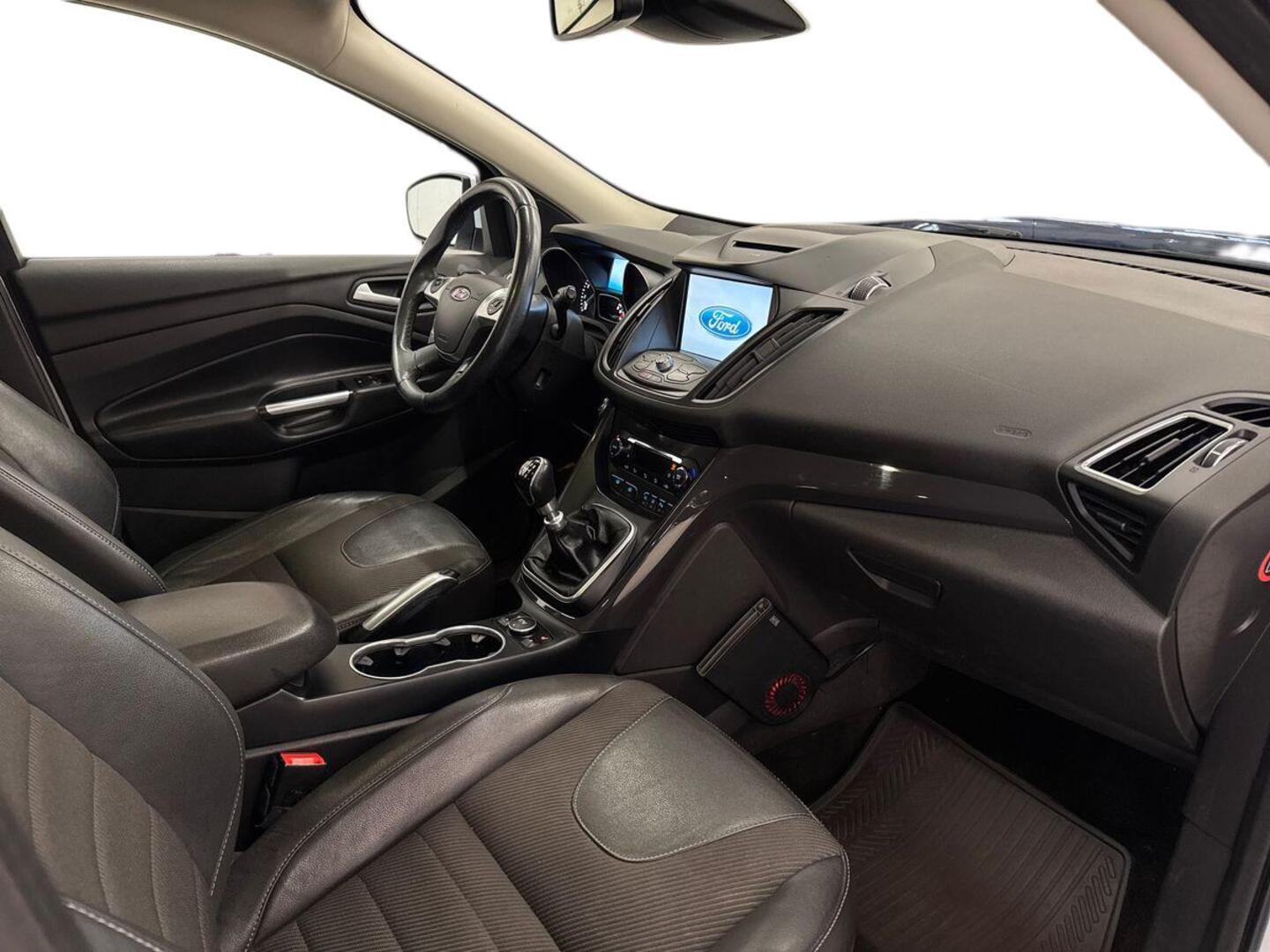 FORD Kuga 9
