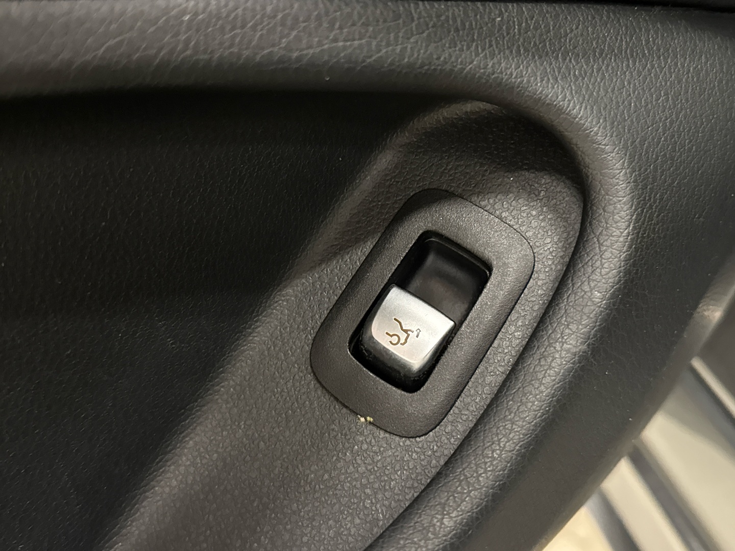 MERCEDES-BENZ C 2017