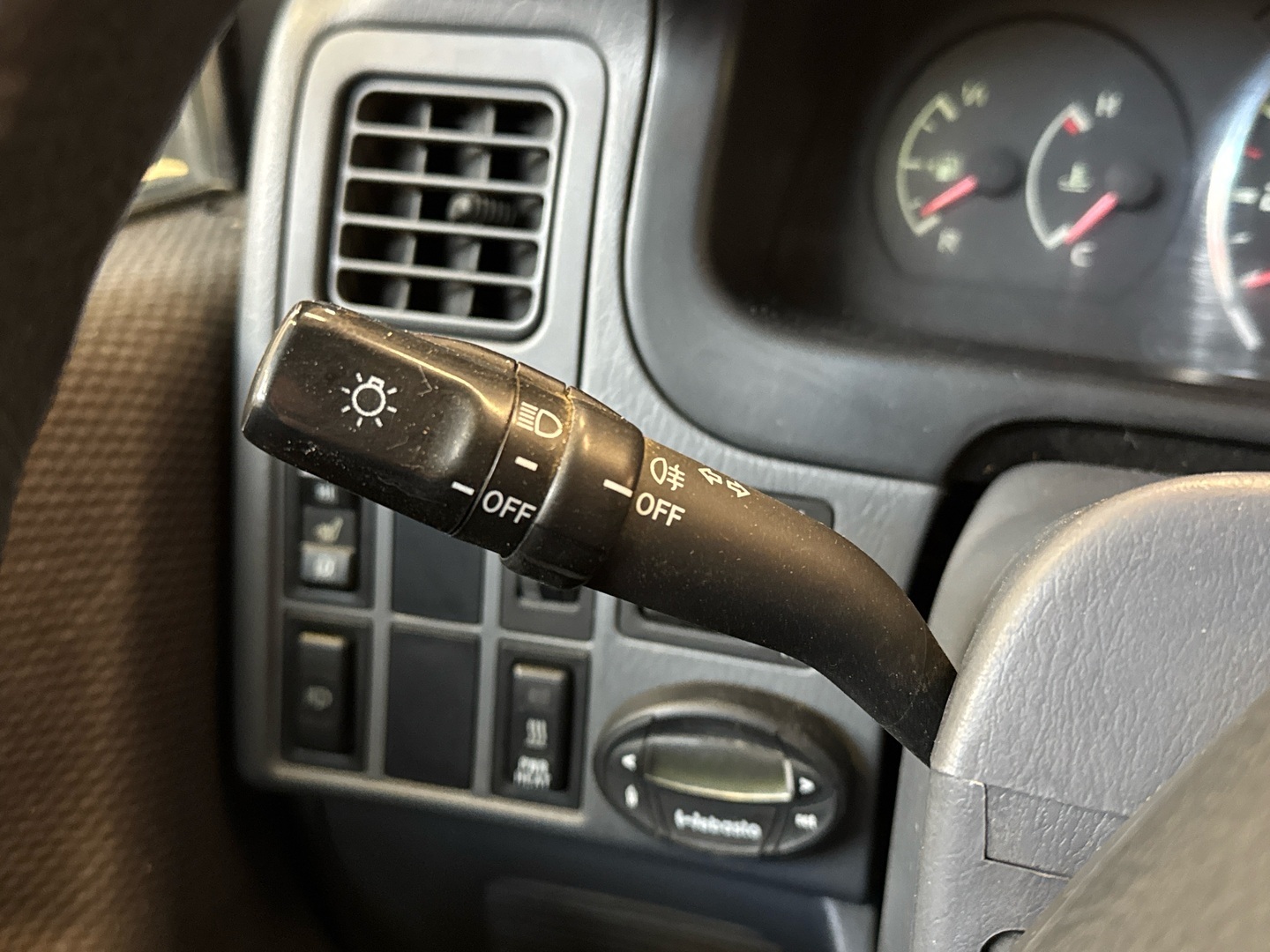 TOYOTA Hiace 2010
