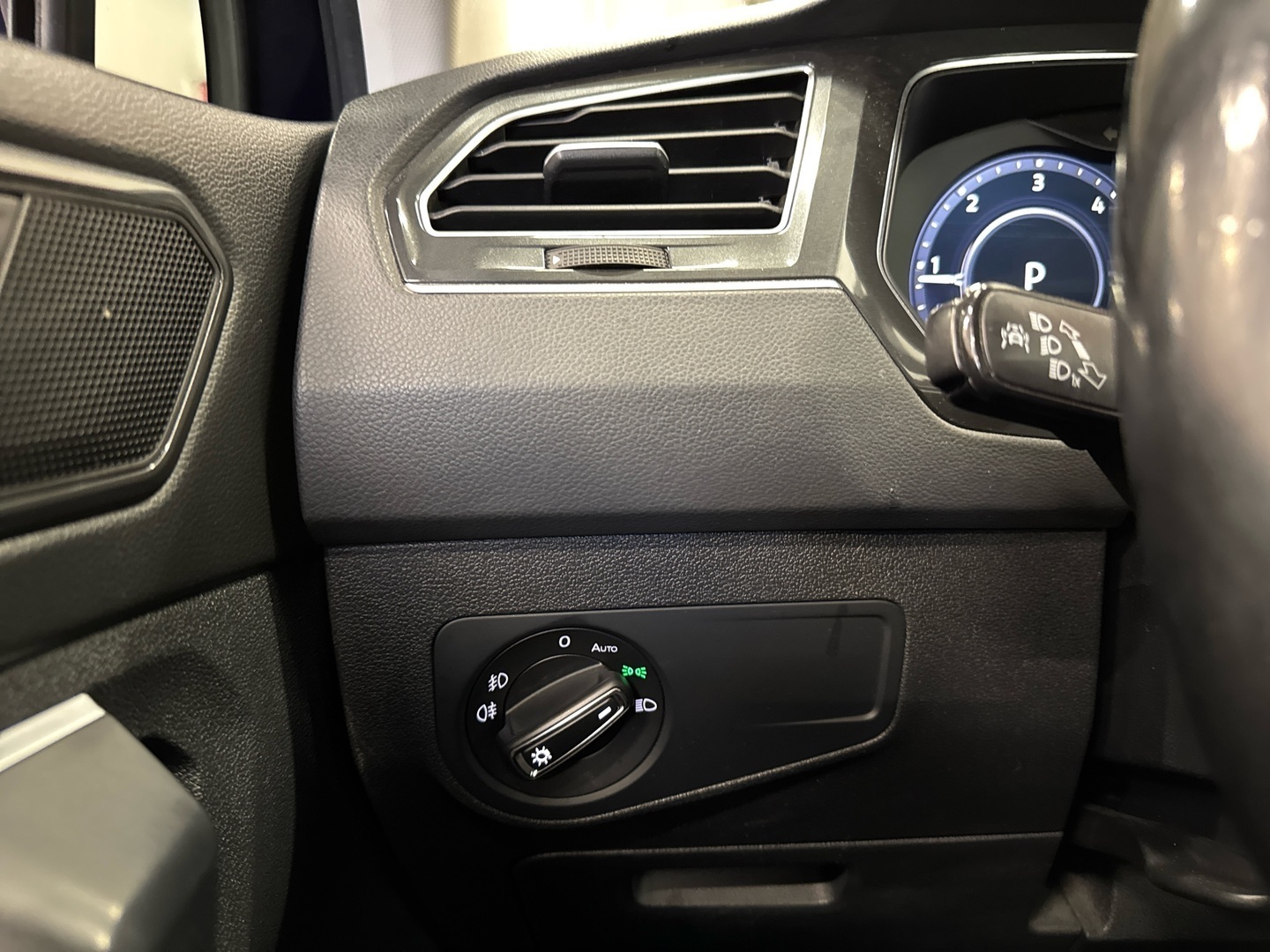 VOLKSWAGEN Tiguan 2017