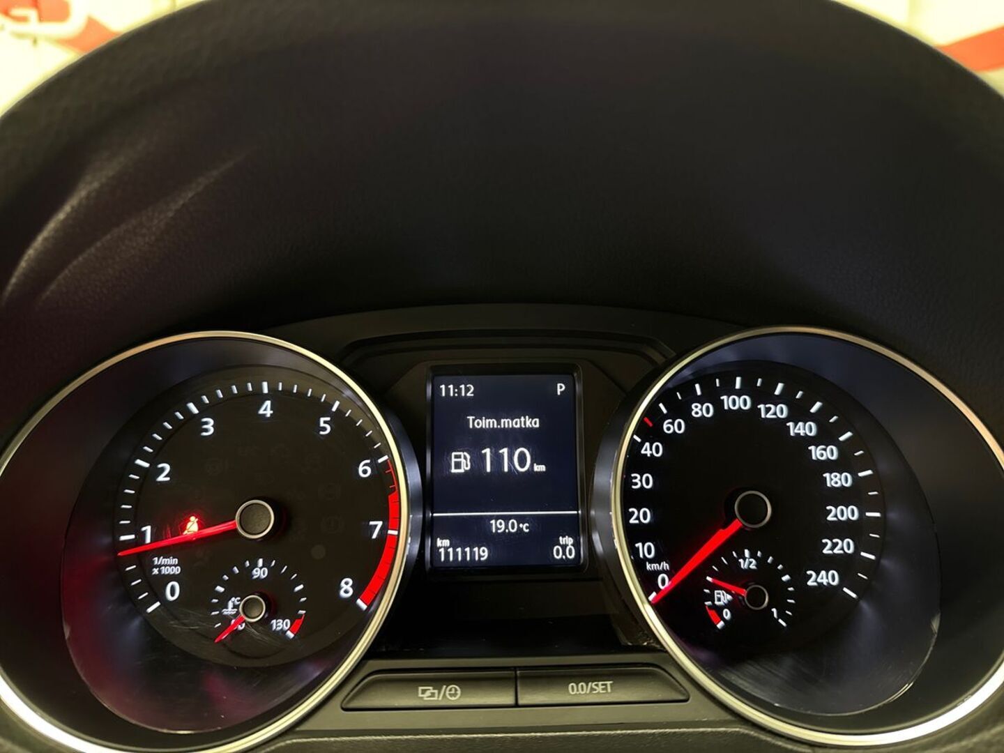 VOLKSWAGEN Polo 18