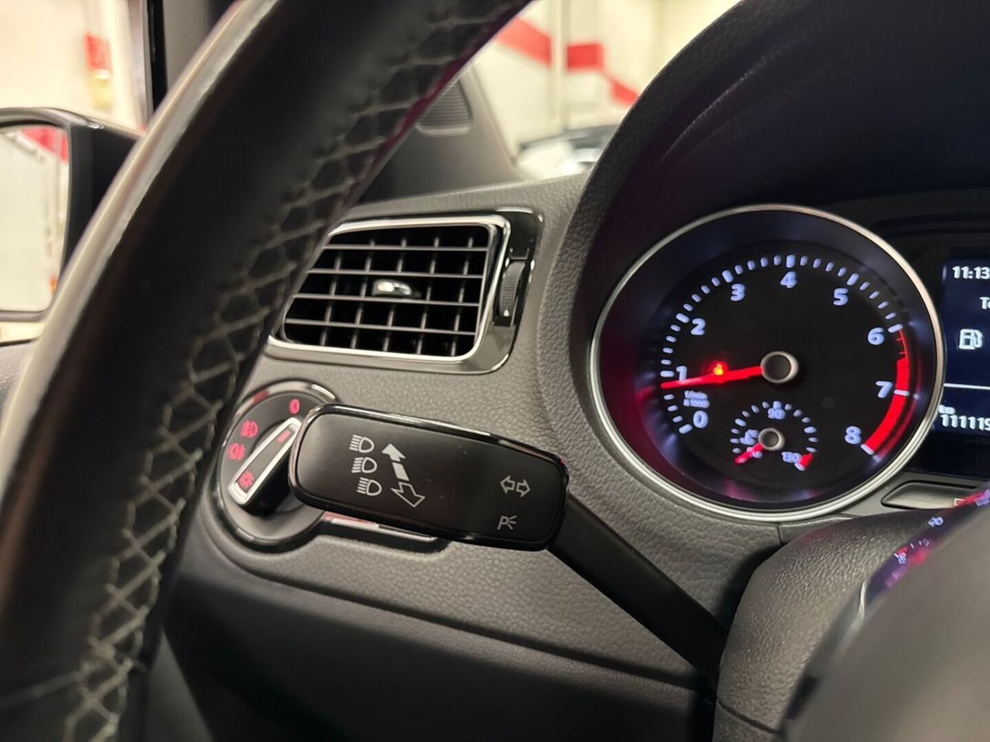 VOLKSWAGEN Polo 24
