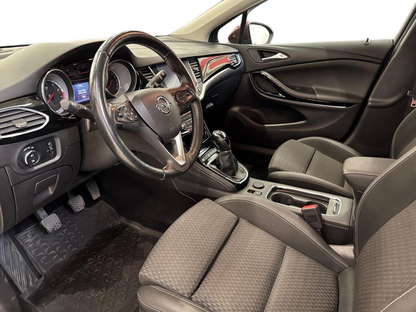 OPEL Astra 2018