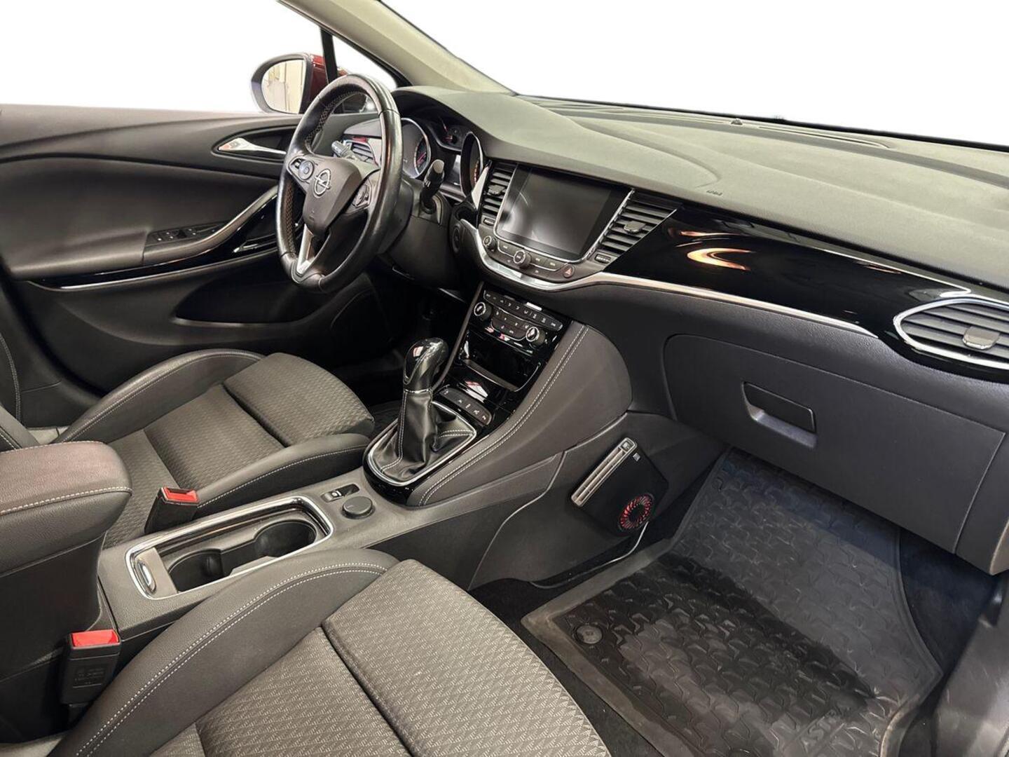 OPEL Astra 2018