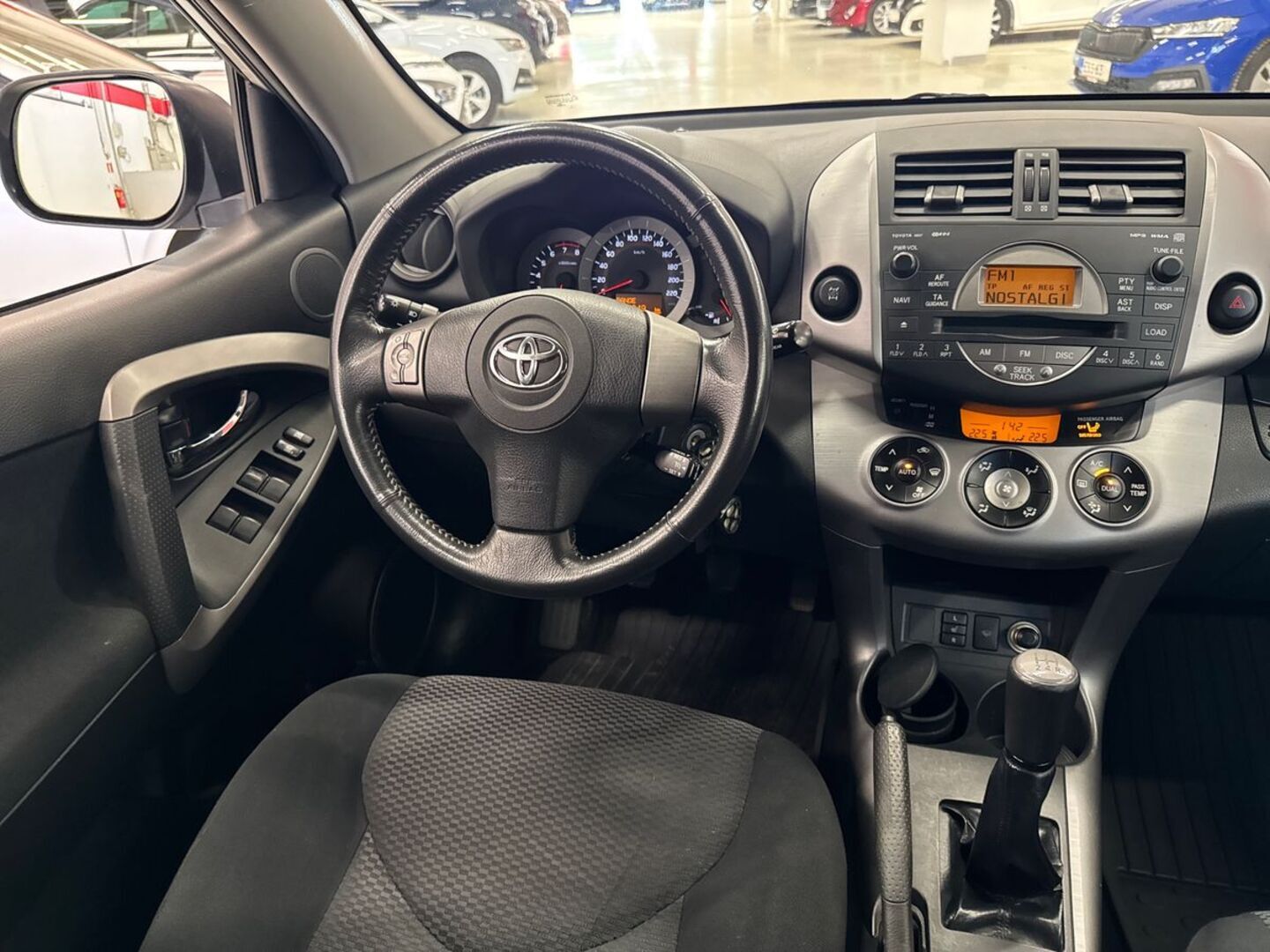 TOYOTA RAV4 27