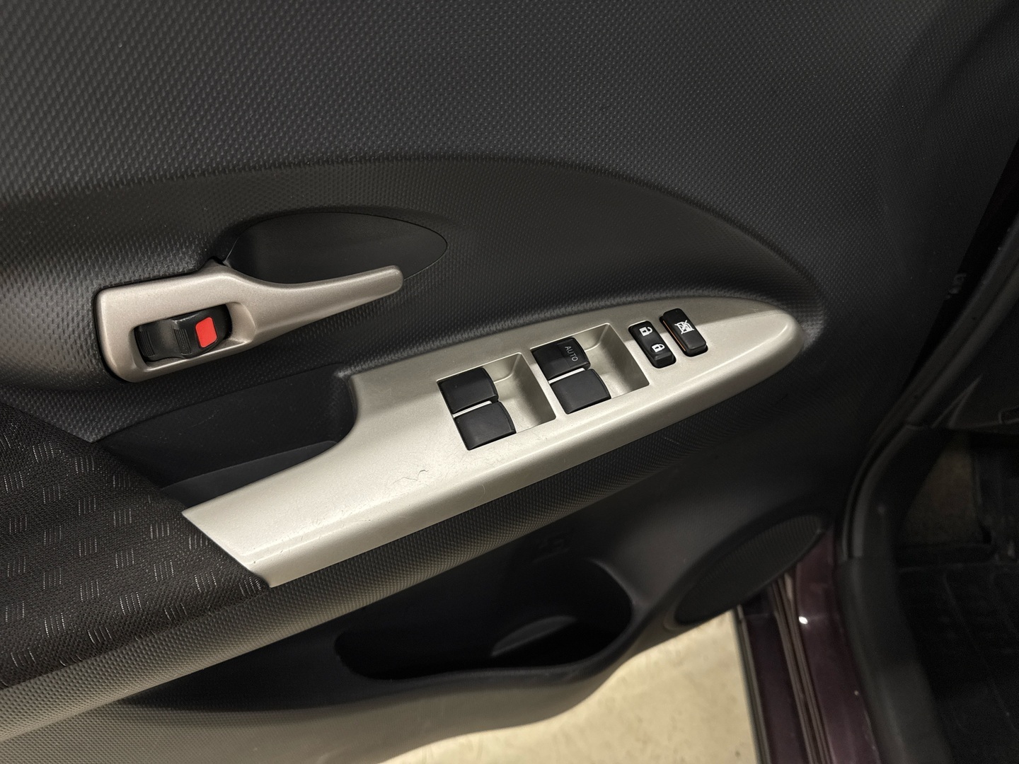 TOYOTA Urban Cruiser 2011