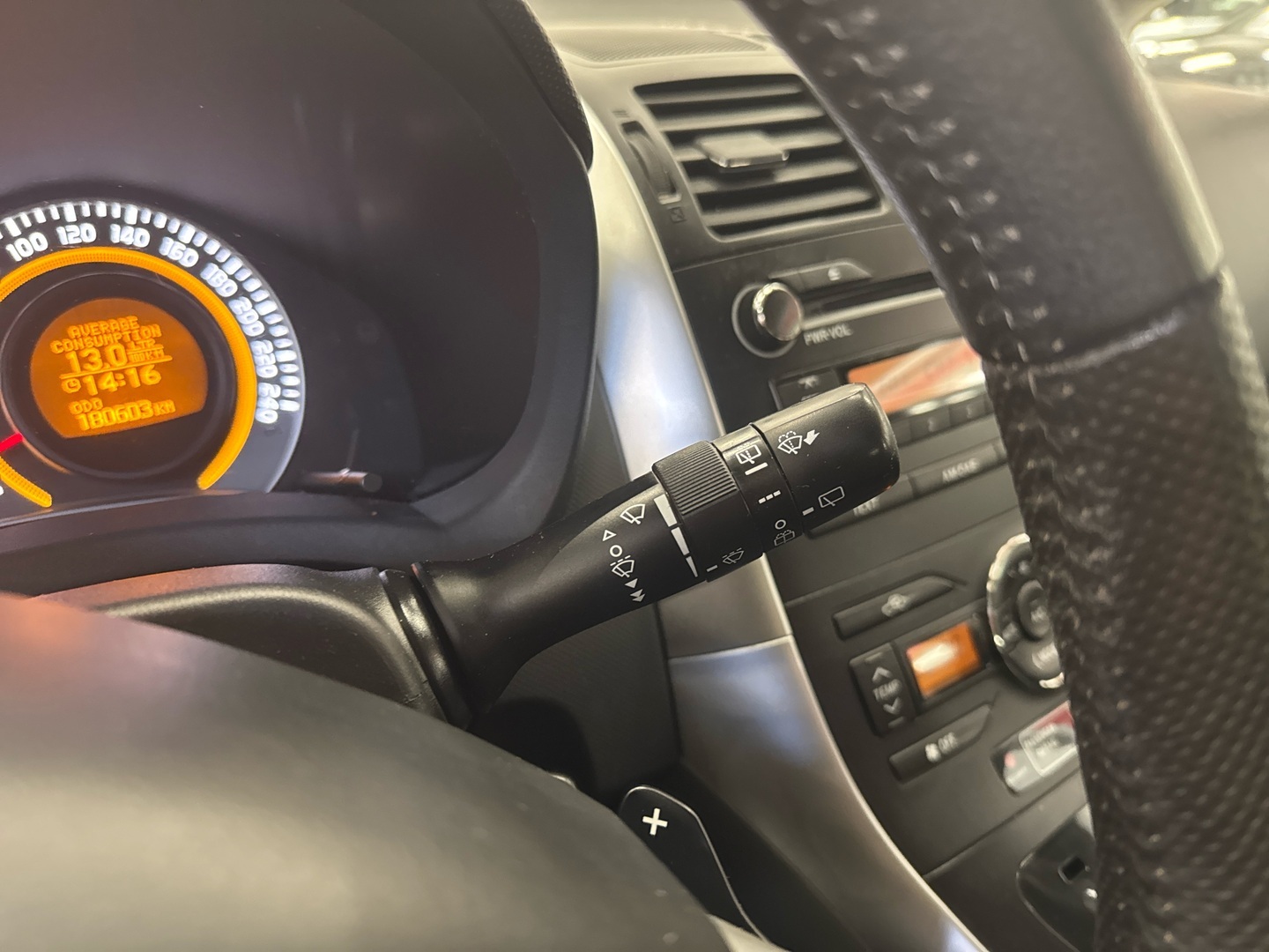 TOYOTA Auris 2010