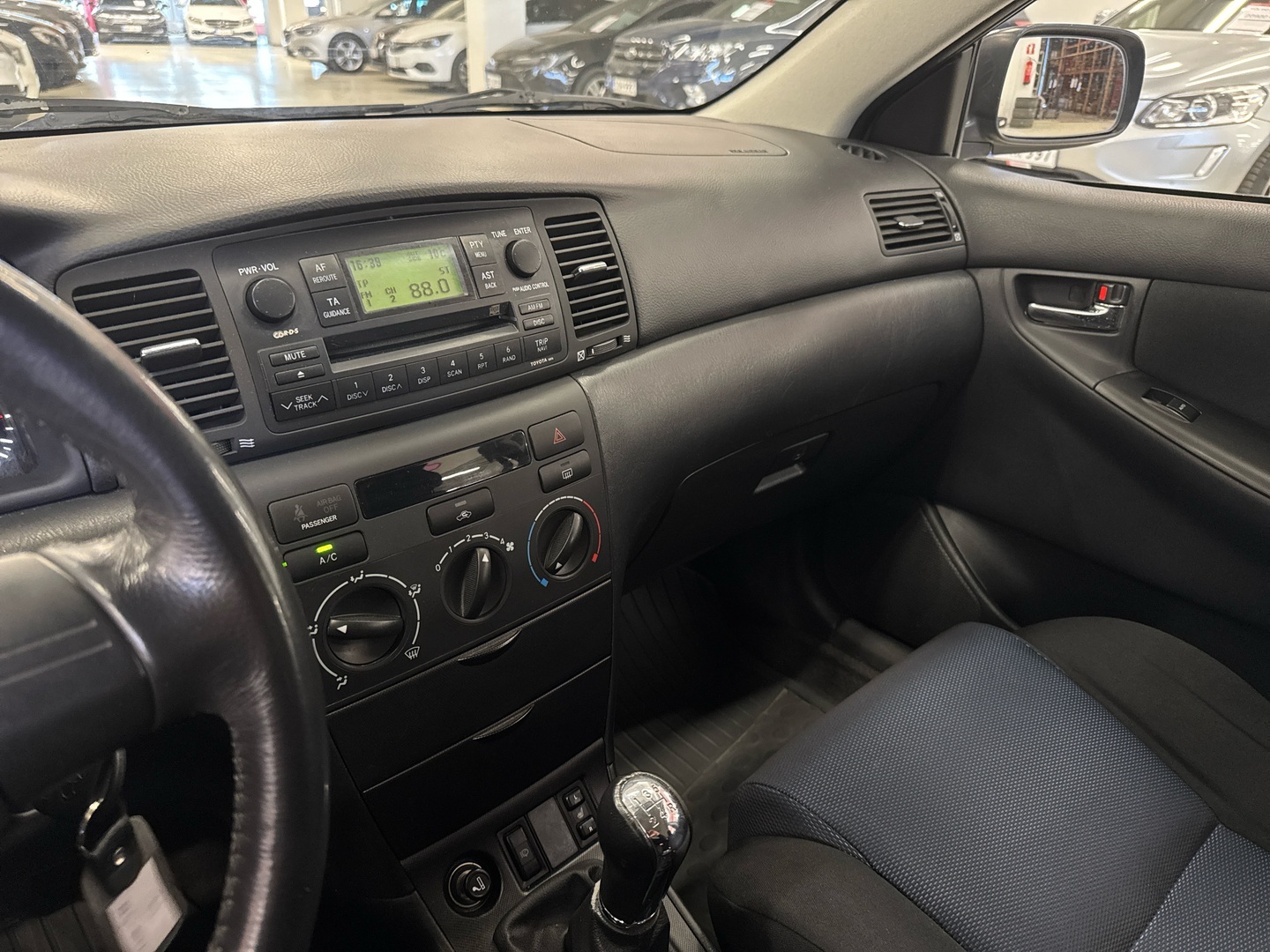 TOYOTA Corolla 2004