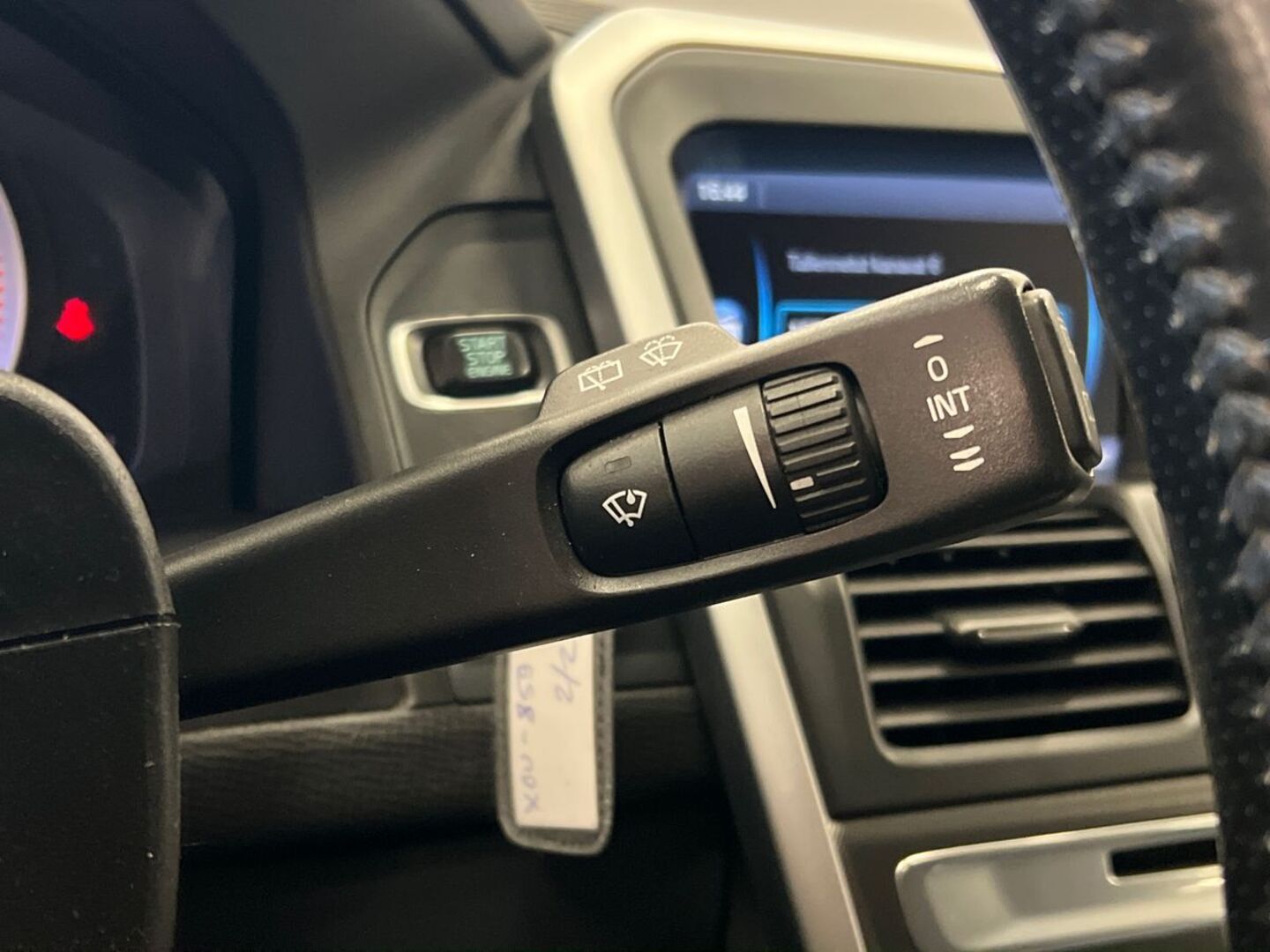 VOLVO XC60 2011