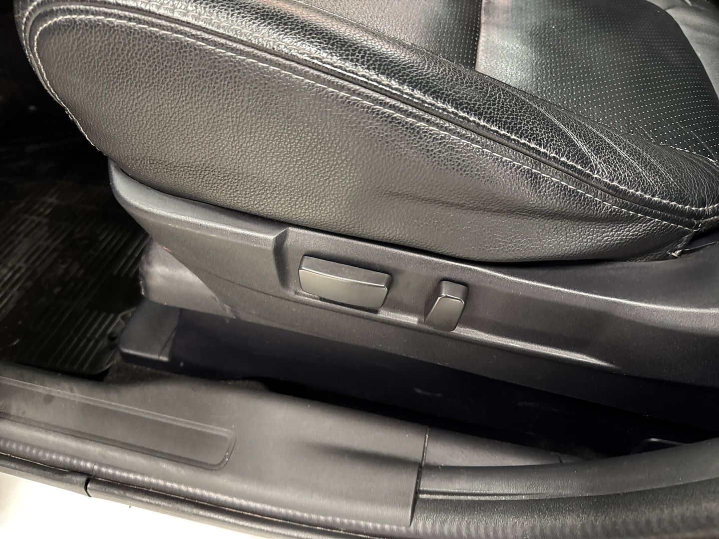 MITSUBISHI Outlander 2016