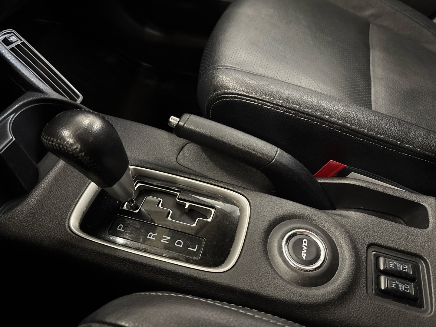 MITSUBISHI Outlander 2016