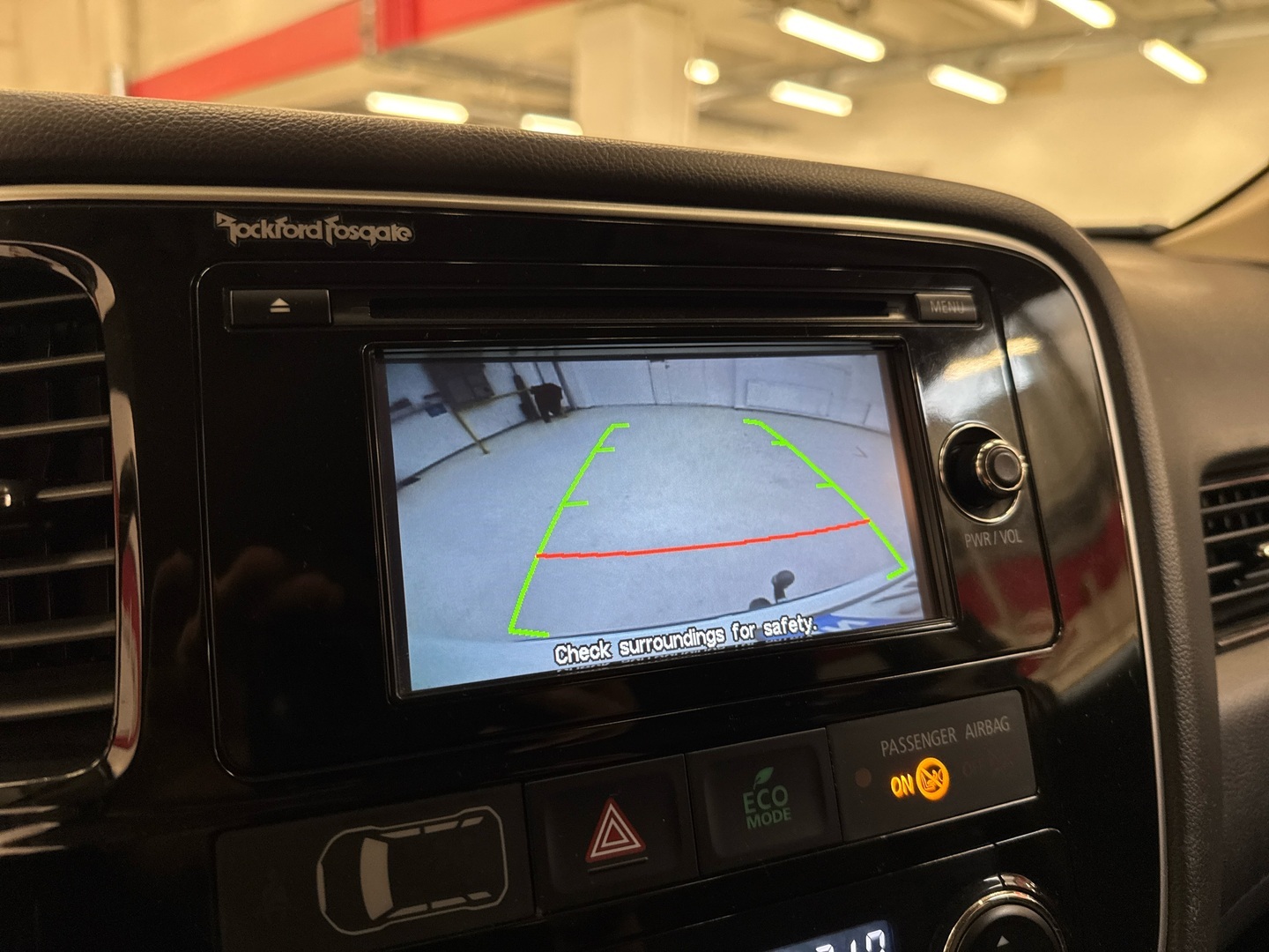 MITSUBISHI Outlander 2016